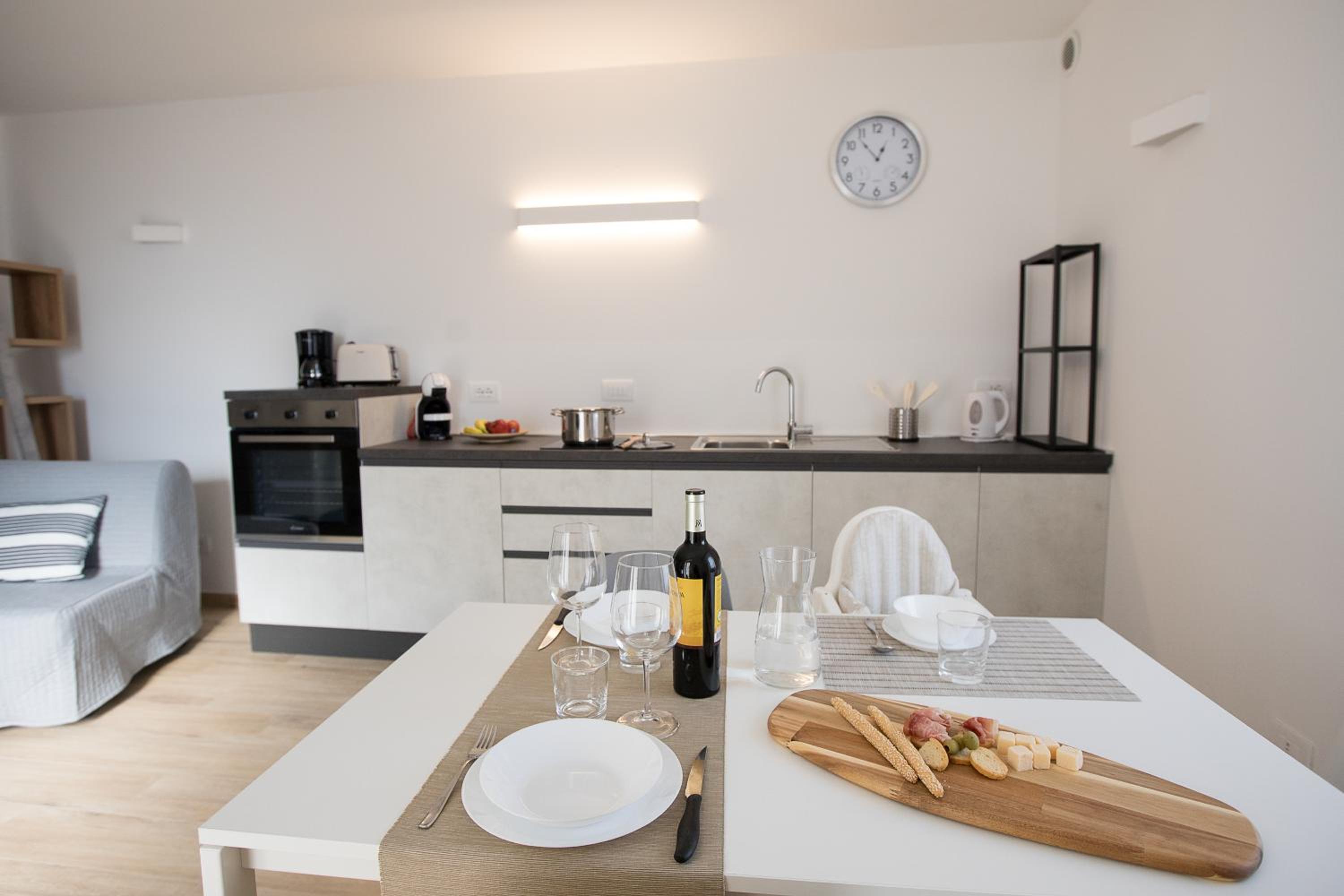 Photo 33