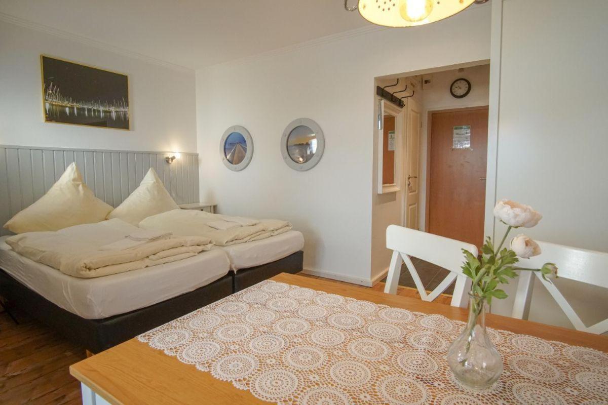 Strandhotel-Heiligenhafen-Wohnung-208-Kajuete-Typ-III