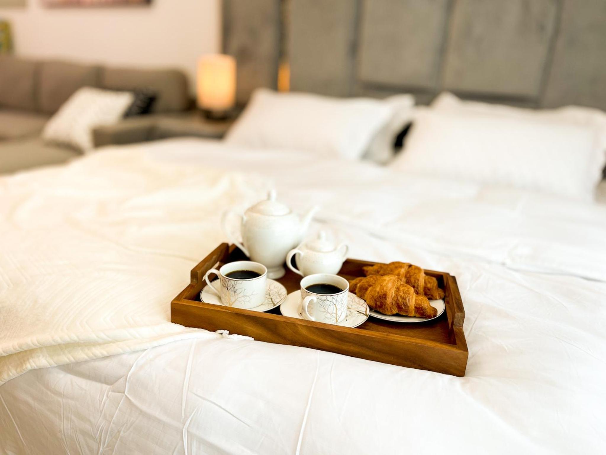 Luxury Studio Apartment Close to JBR Beach&Yacht Club&Metro-Available Airport Shuttle