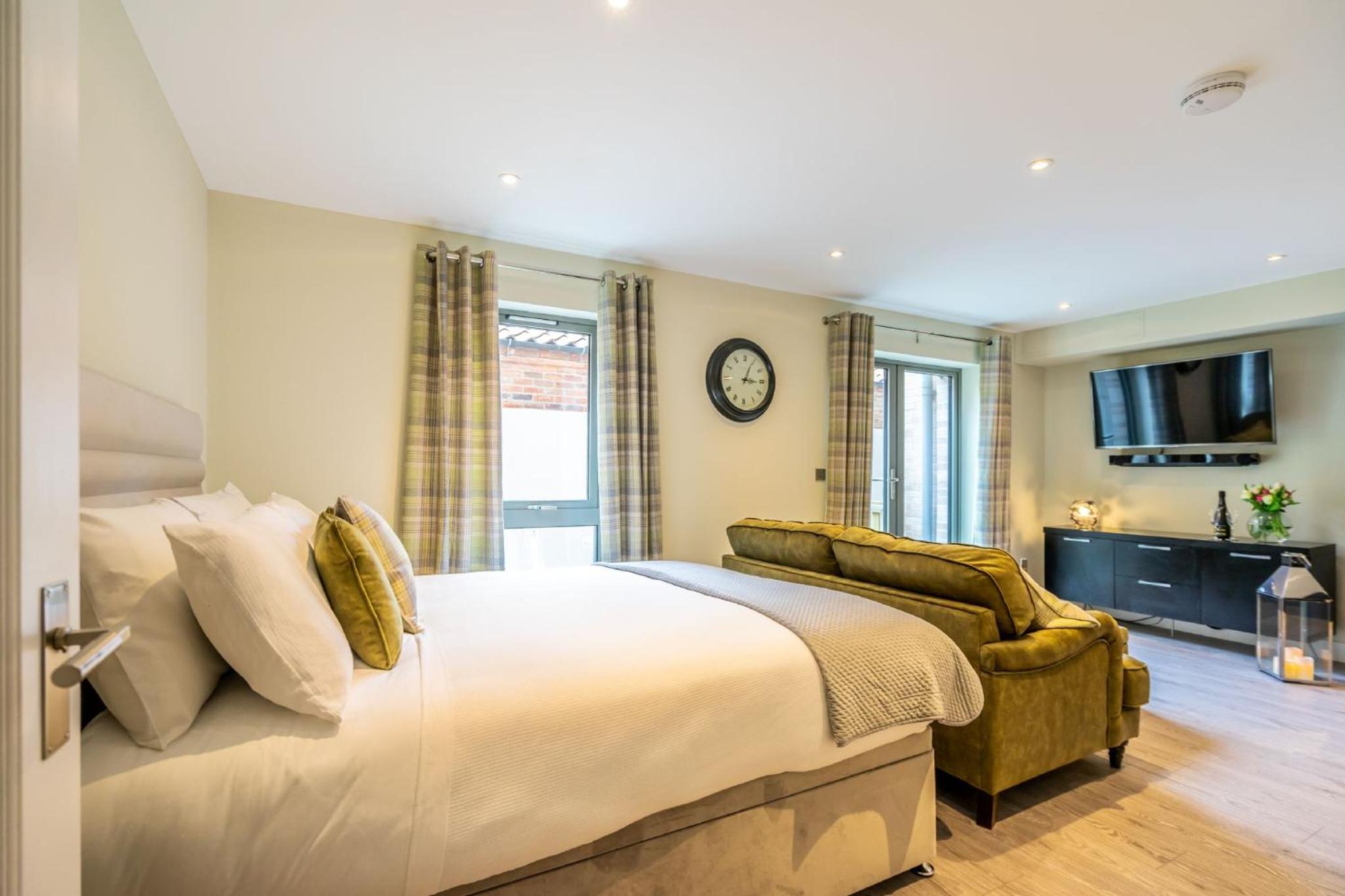 York Staycation with parking included view 2