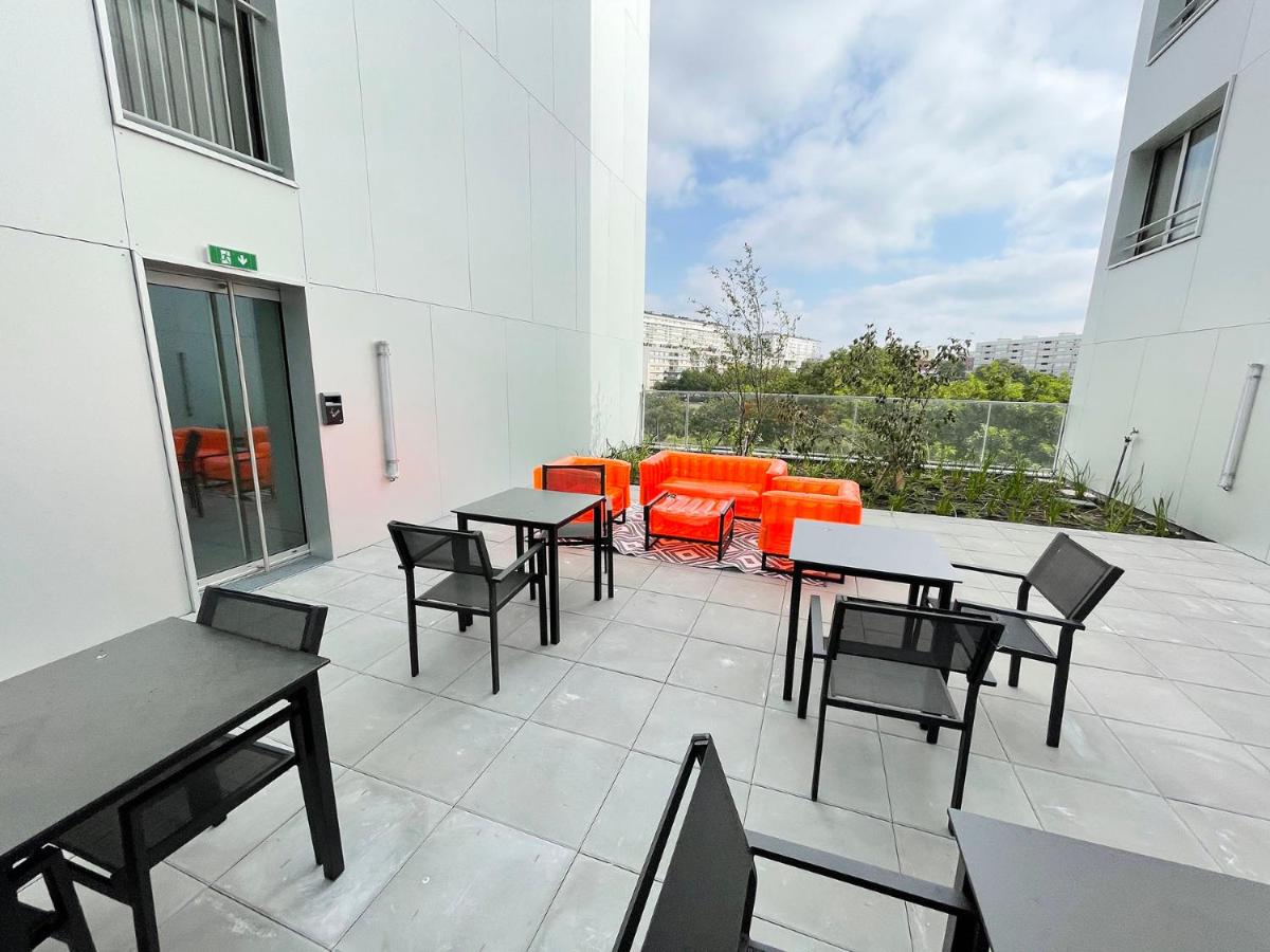 outdoor BBQ area