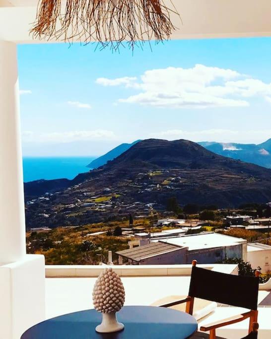 Sciara Eolie en Lipari — balance & terrace