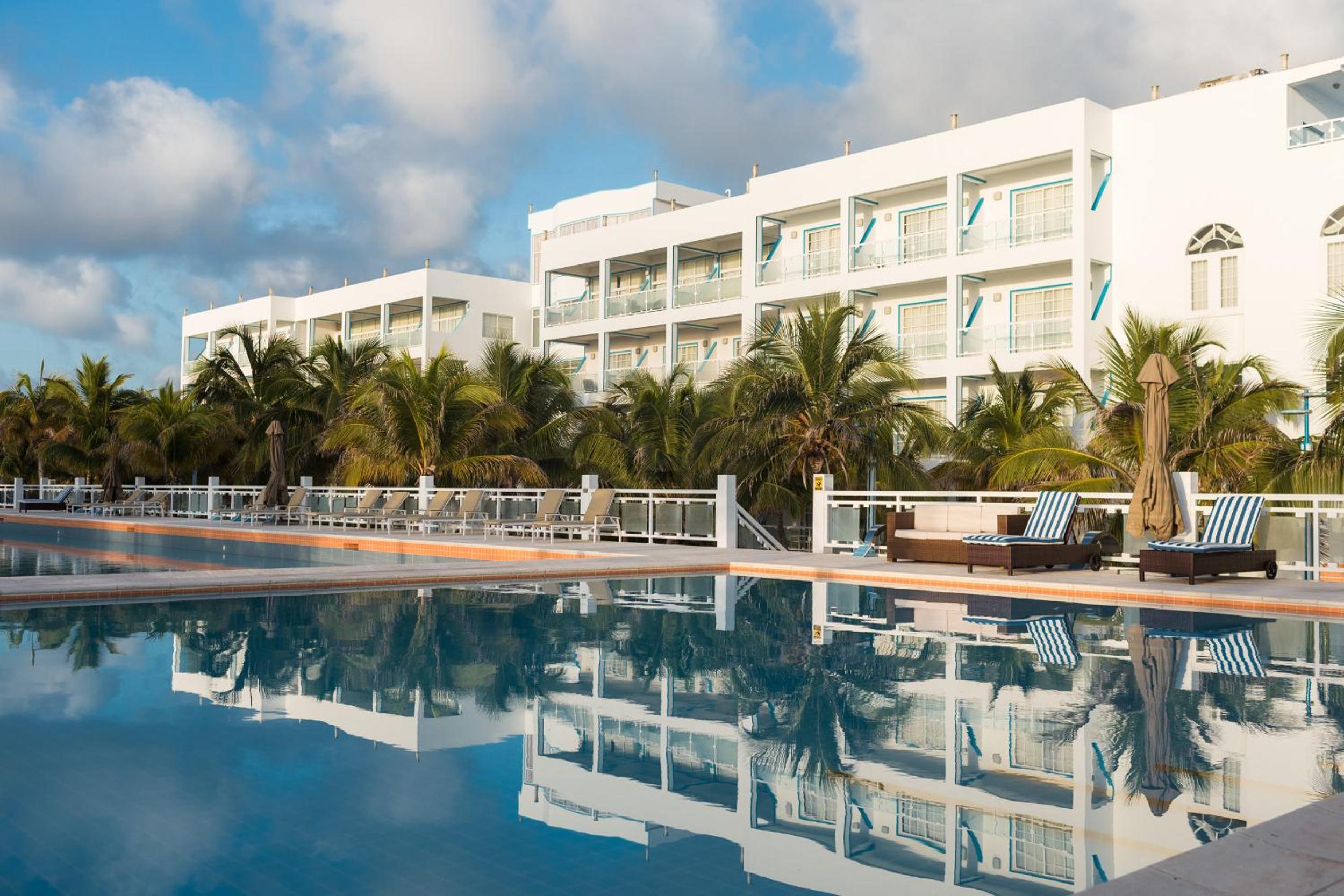 Belize Dive Haven Resort & Marina