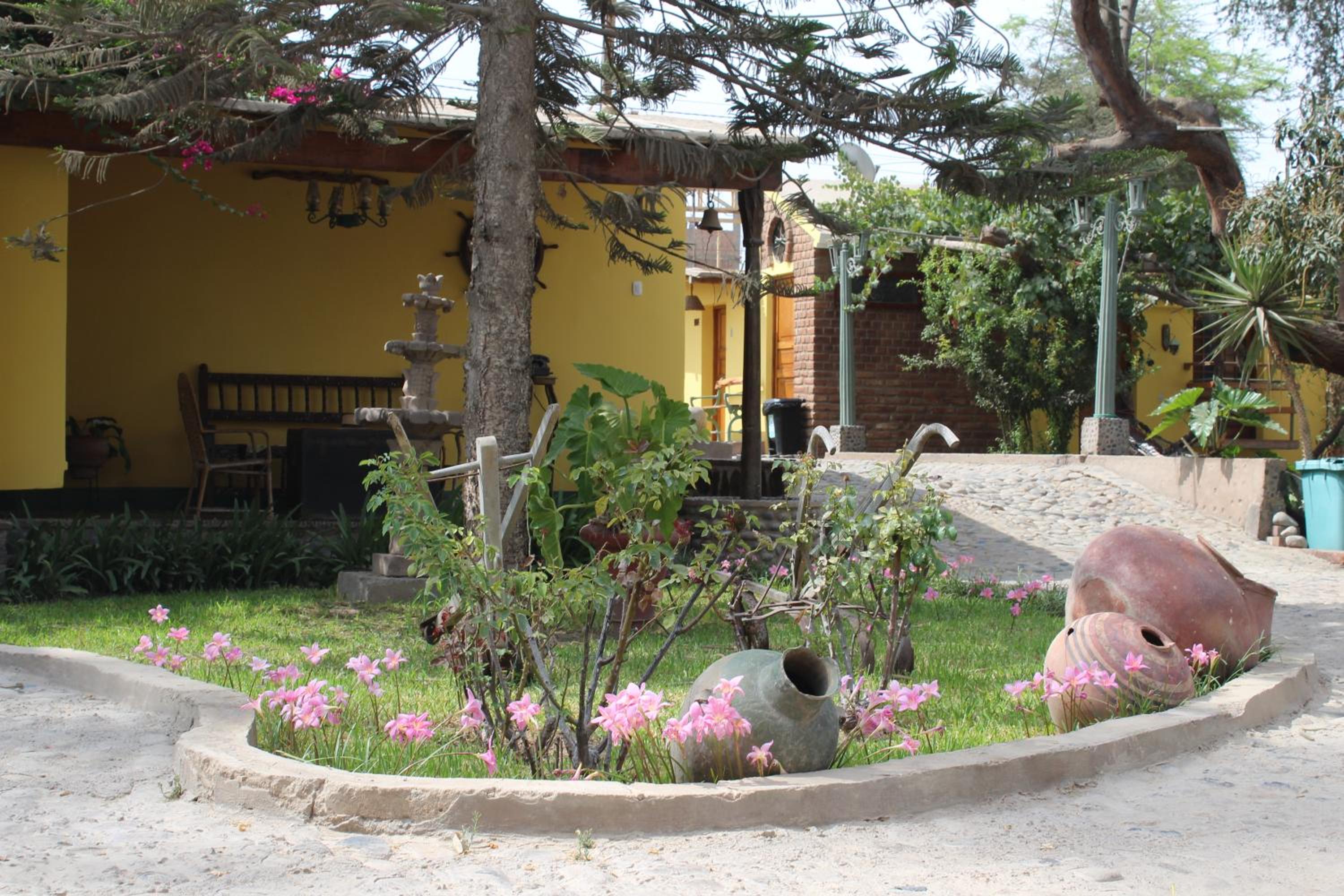 Hostal Loma Blanca view 2