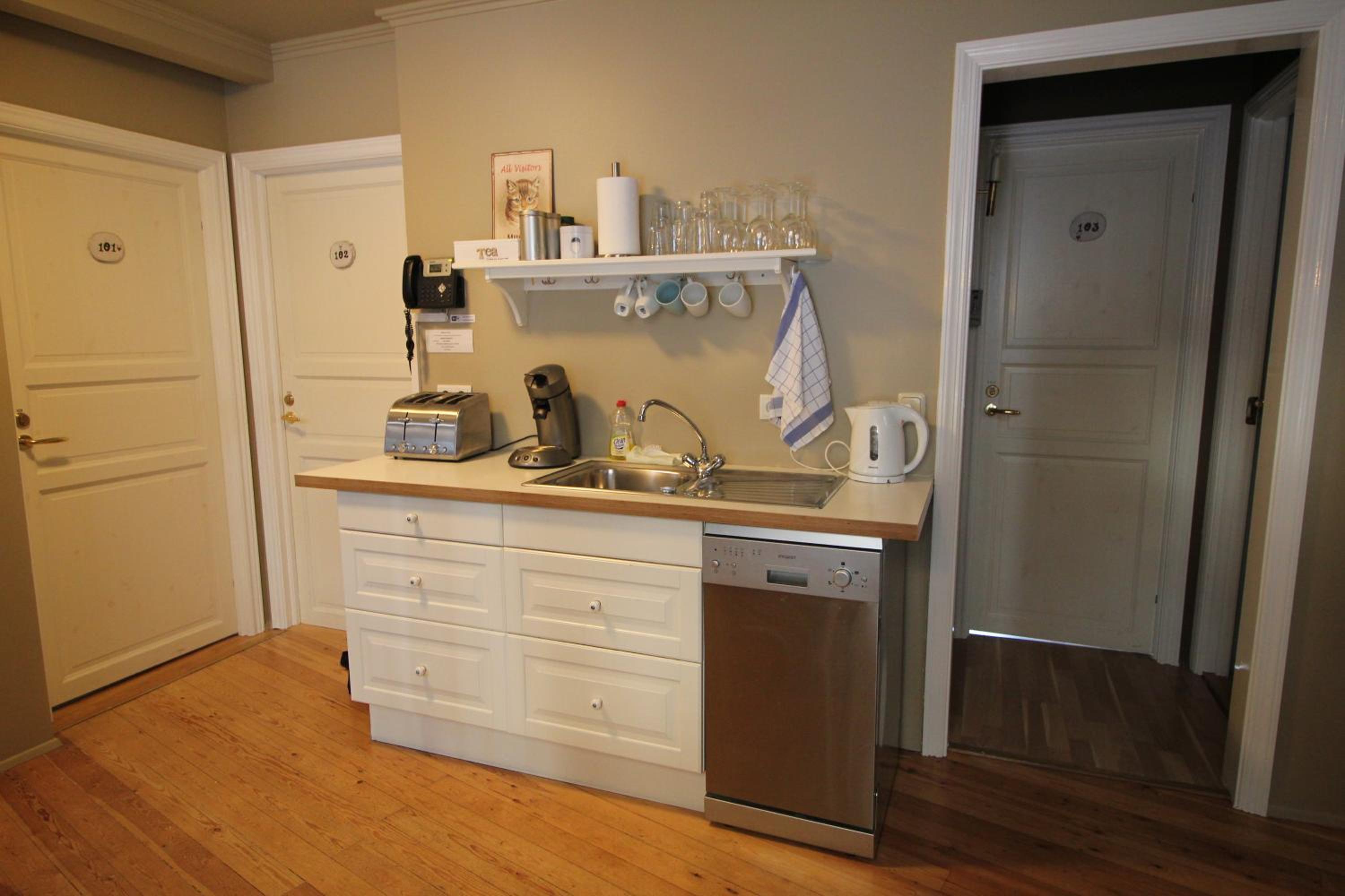 Grettir Guesthouse Downtown Charm