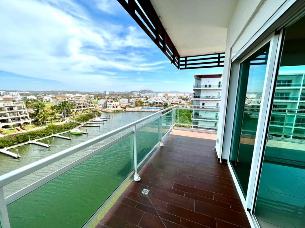 Pacifika 7007 con vista panorámica a la marina view 5