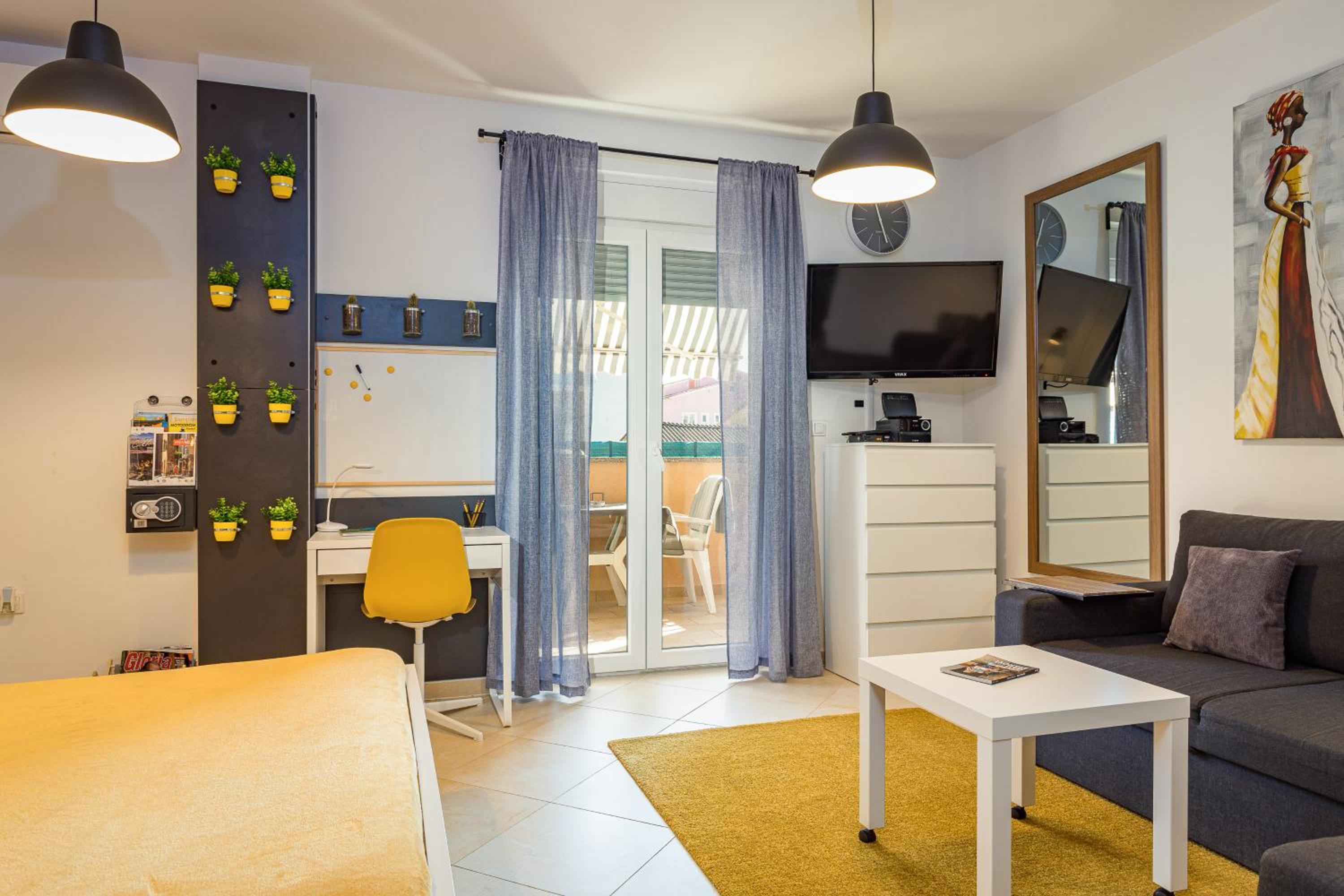 hotel room