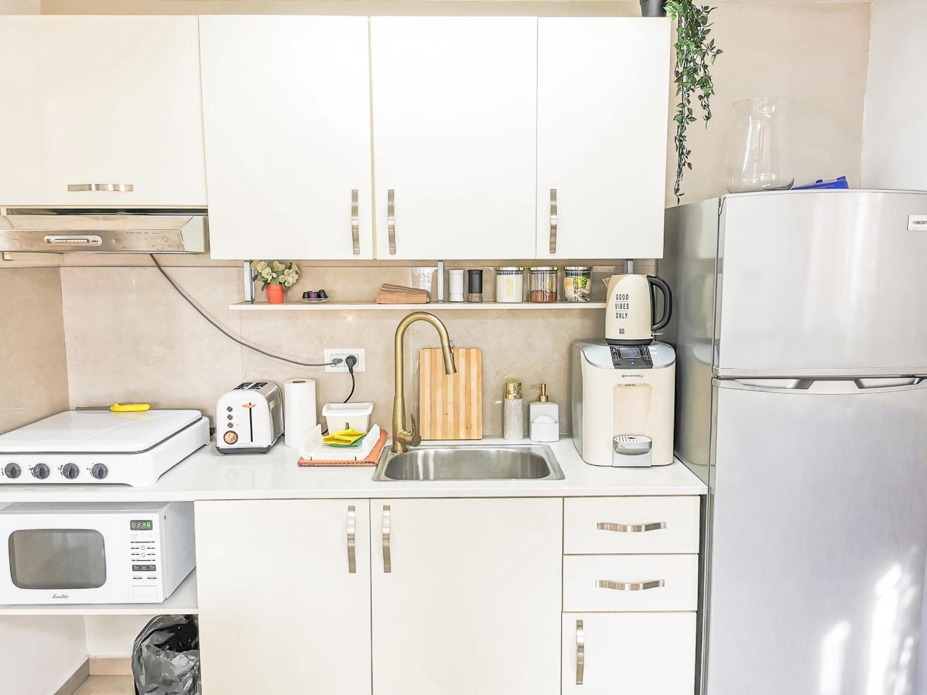 Fully Equipped In A Central Location view 3