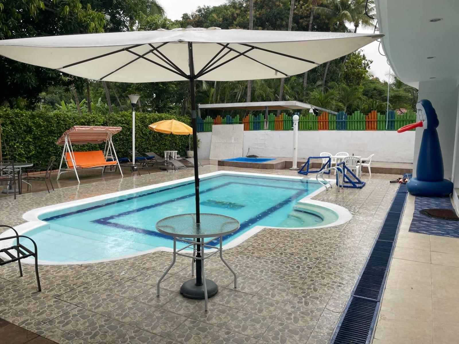 SUPER CASA CLUB CONDOMINIO EL PEÑON GIRARDOT