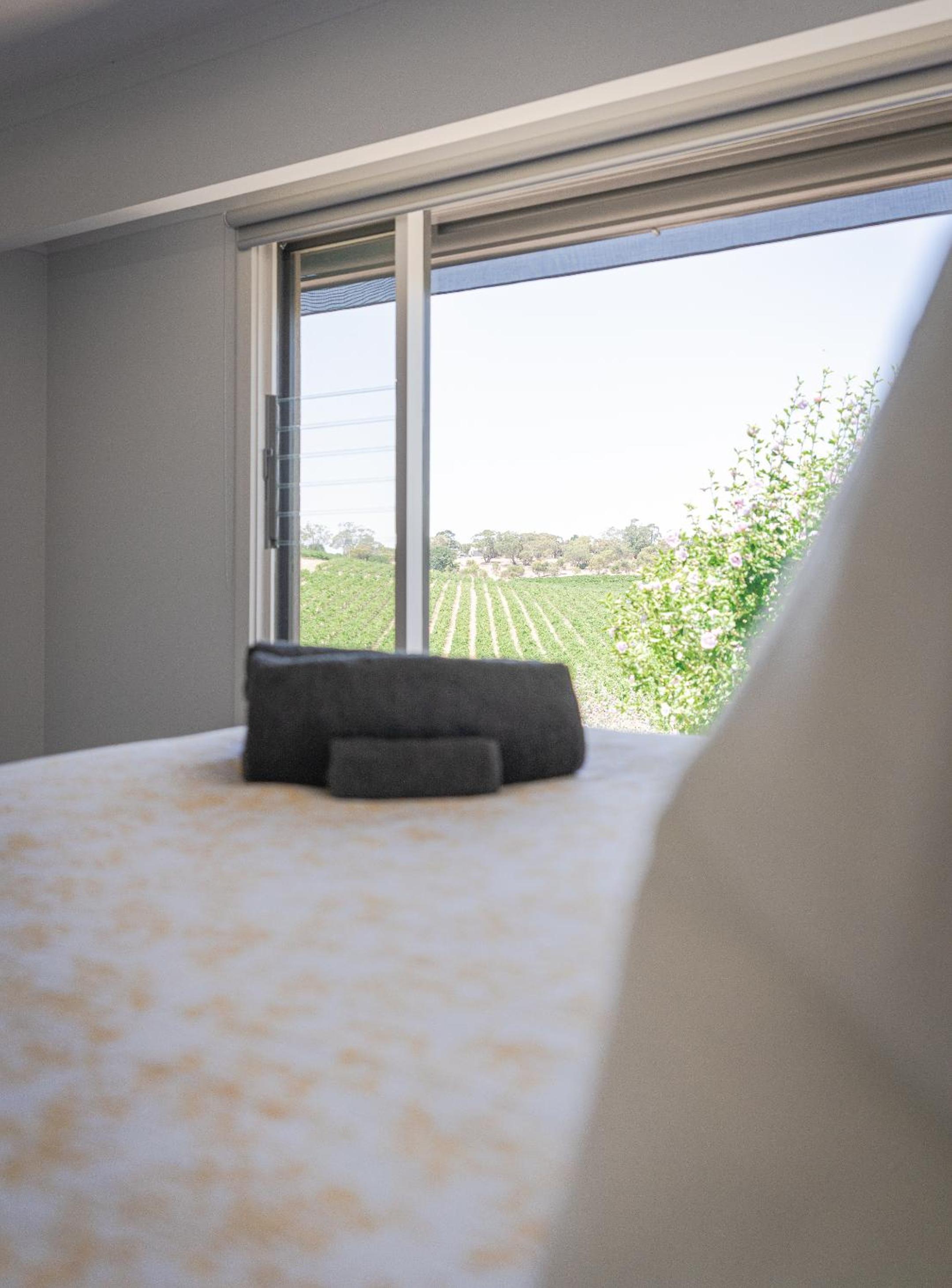 Miravino – breathtaking vineyard views