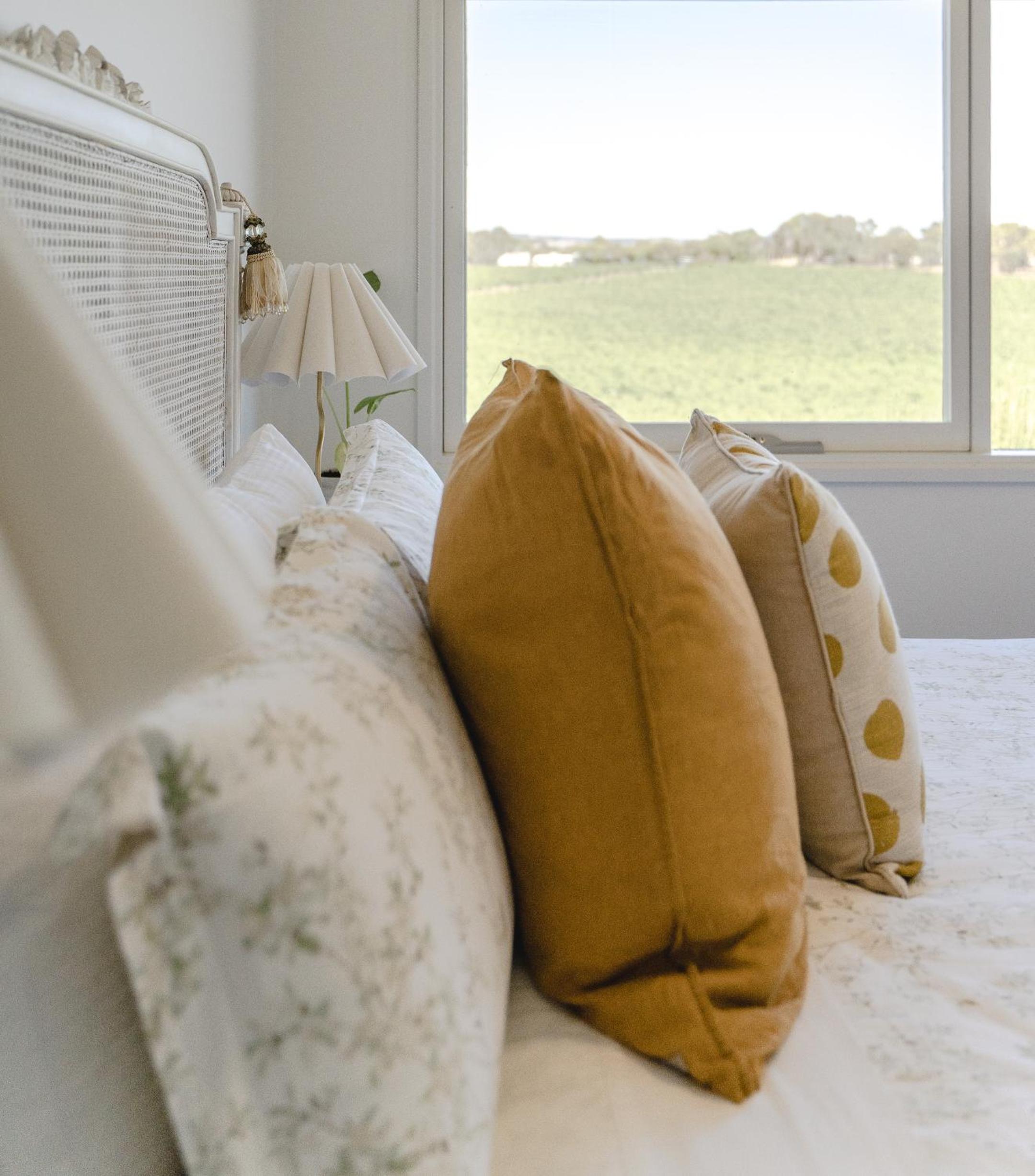 Miravino – breathtaking vineyard views