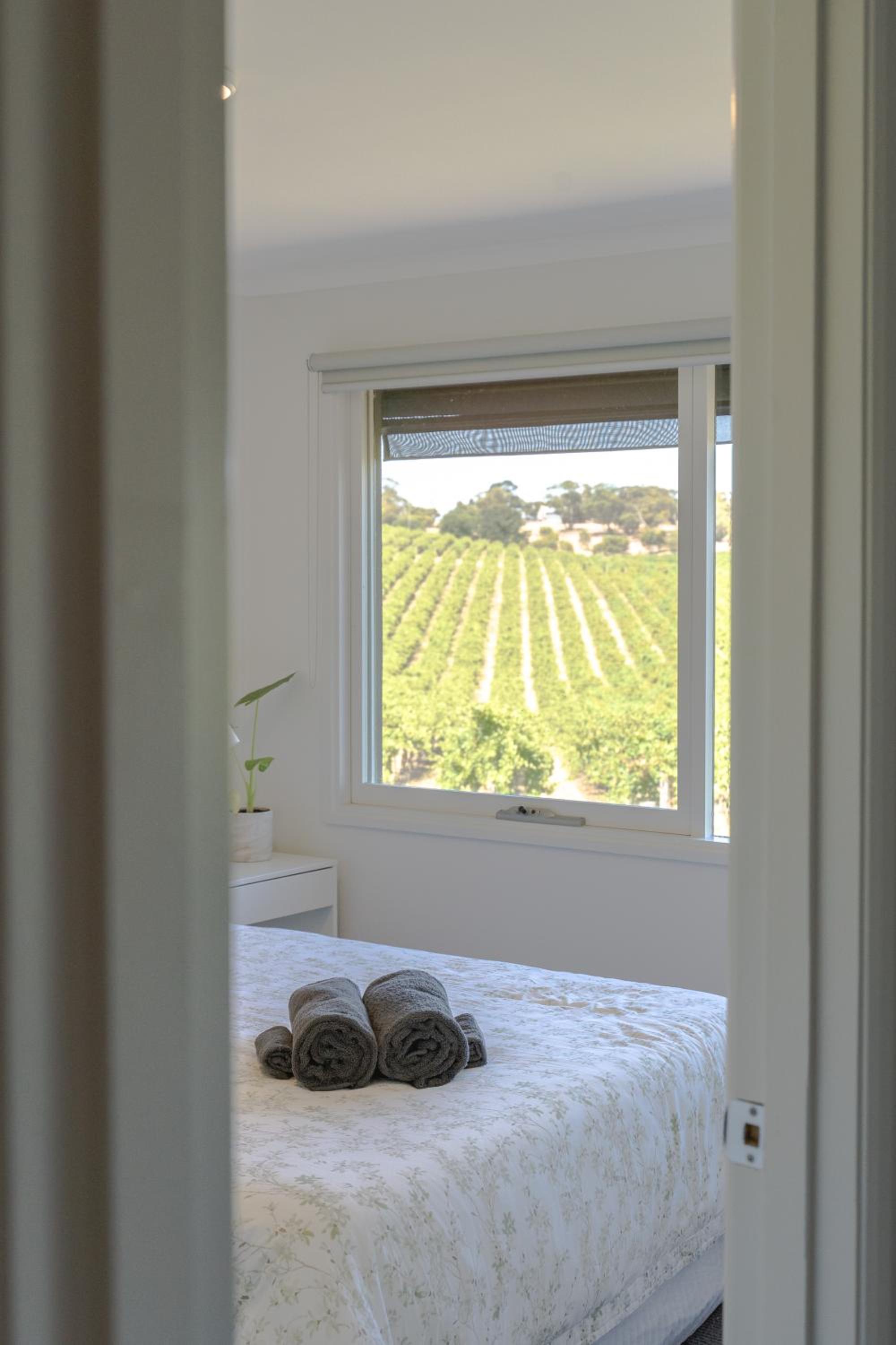 Miravino – breathtaking vineyard views