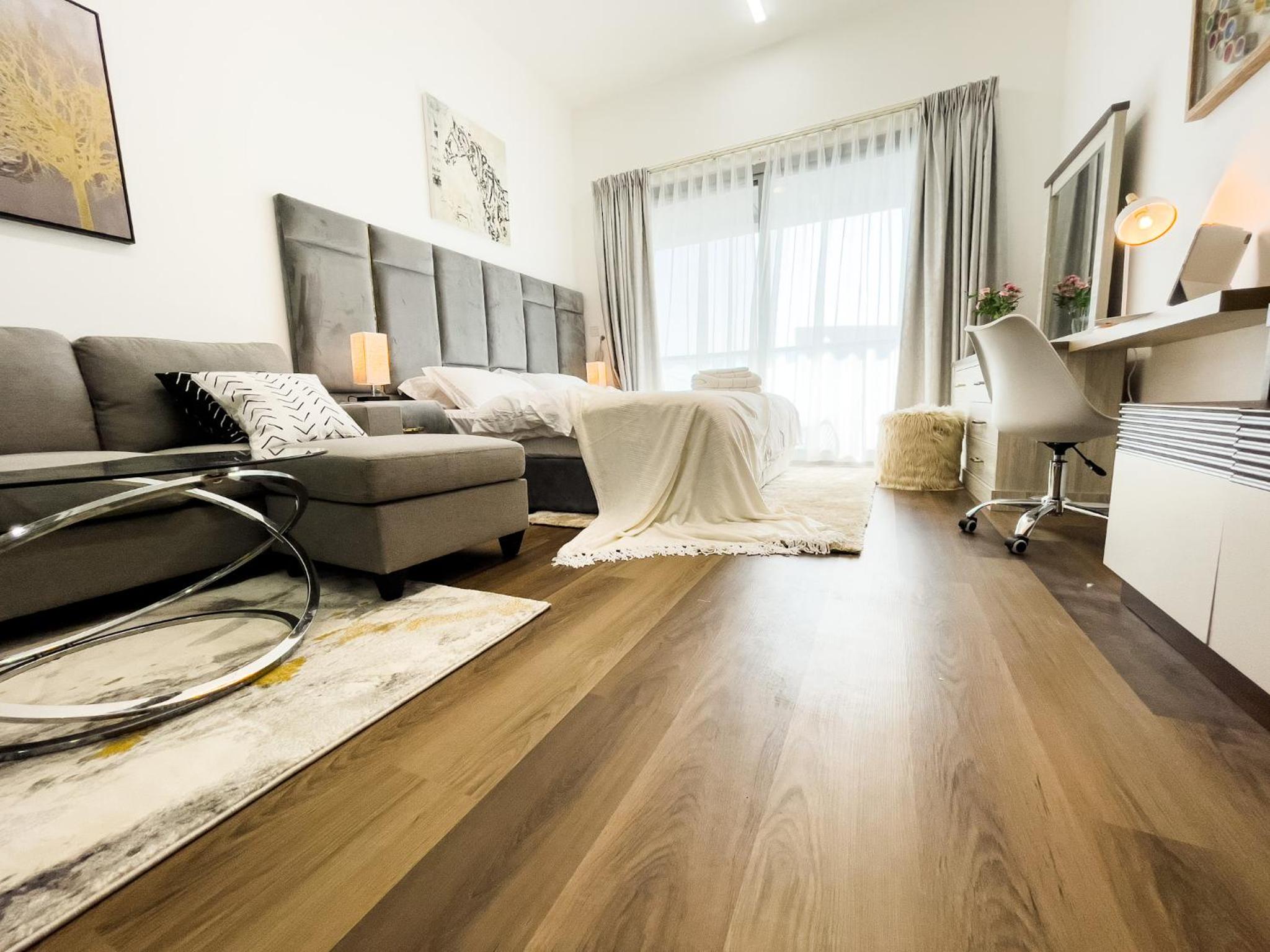 Luxury Studio Apartment Close to JBR Beach&Yacht Club&Metro-Available Airport Shuttle