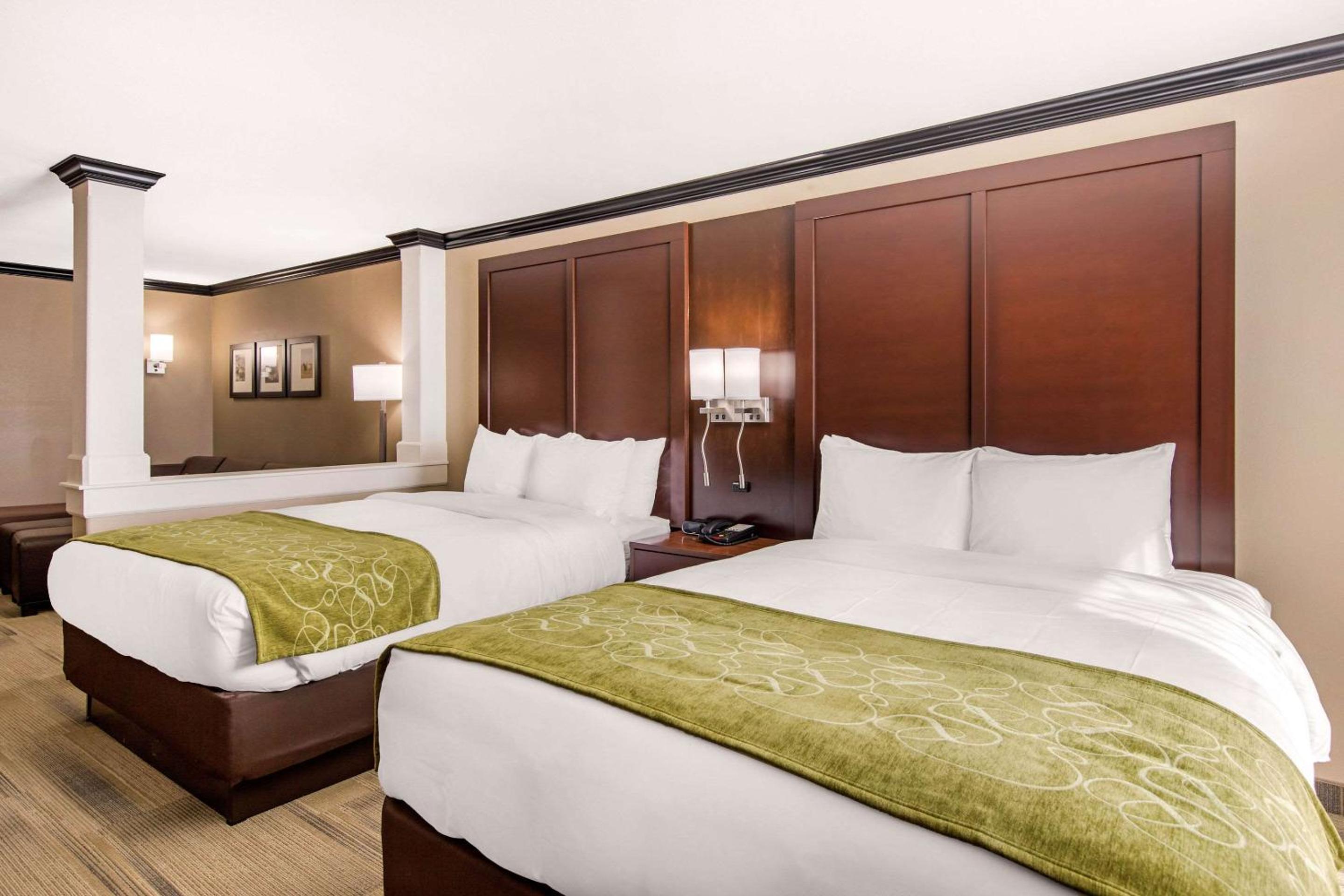 Liberal Vacations - Comfort Suites - Property Image 39