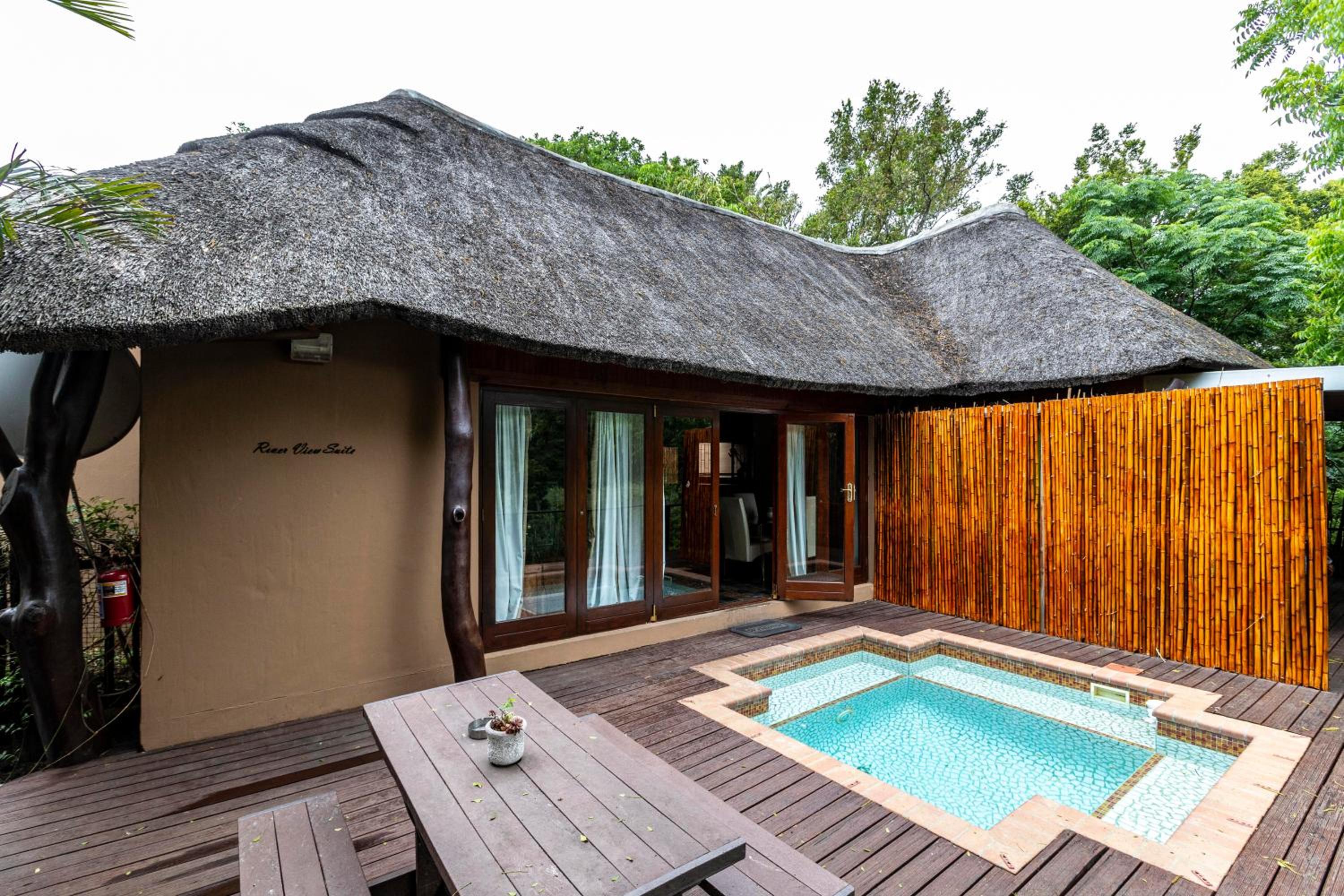 Fish Eagle Manor