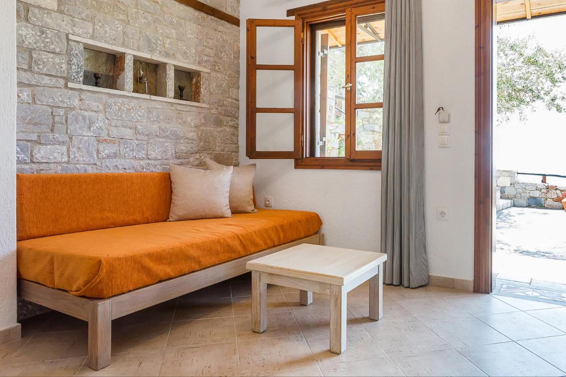 Irida Skopelos