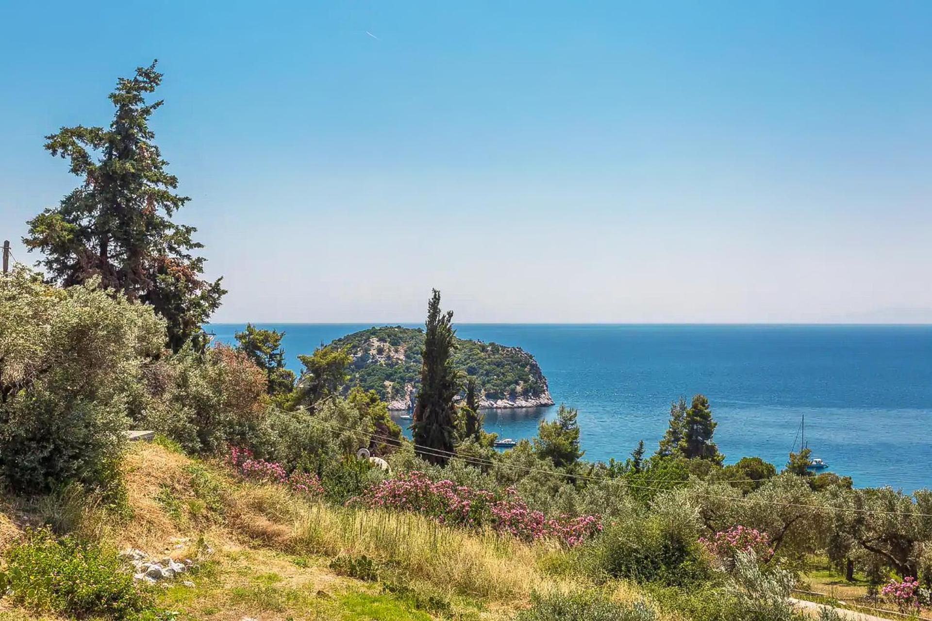 Irida Skopelos