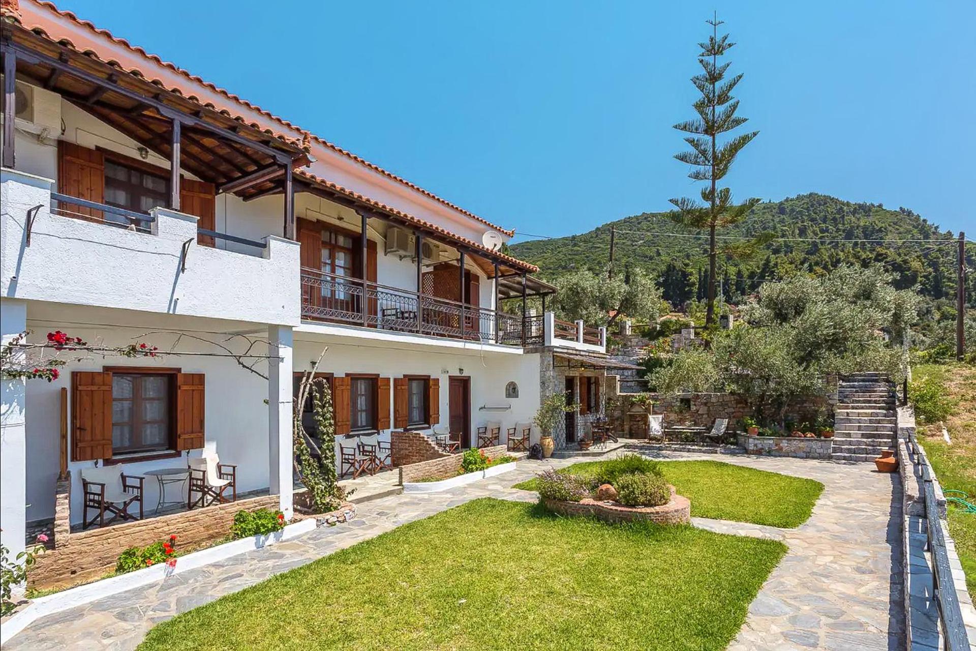 Irida Skopelos