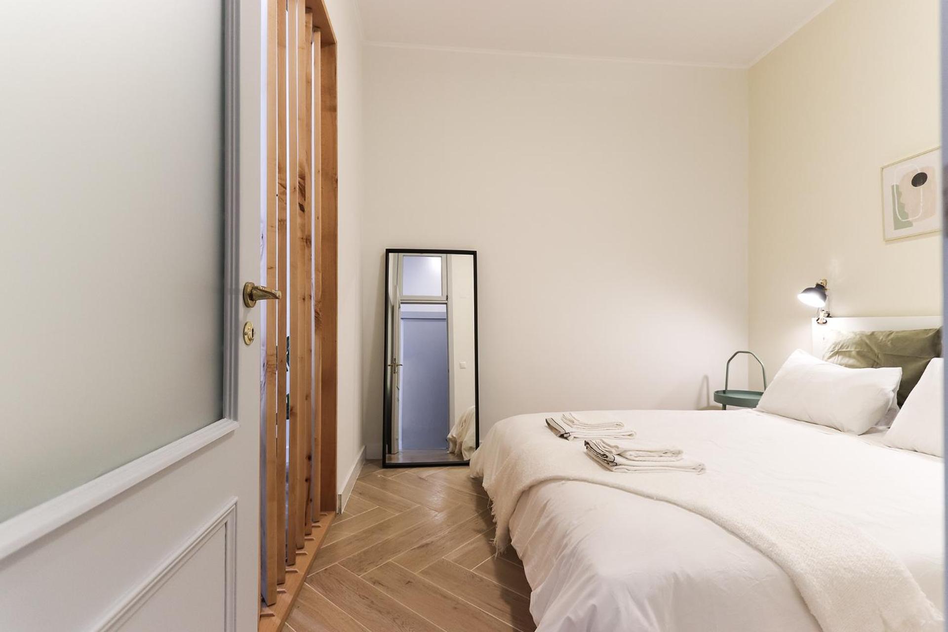 Vita Portucale ! Lisbon Design Apartment with Terrace