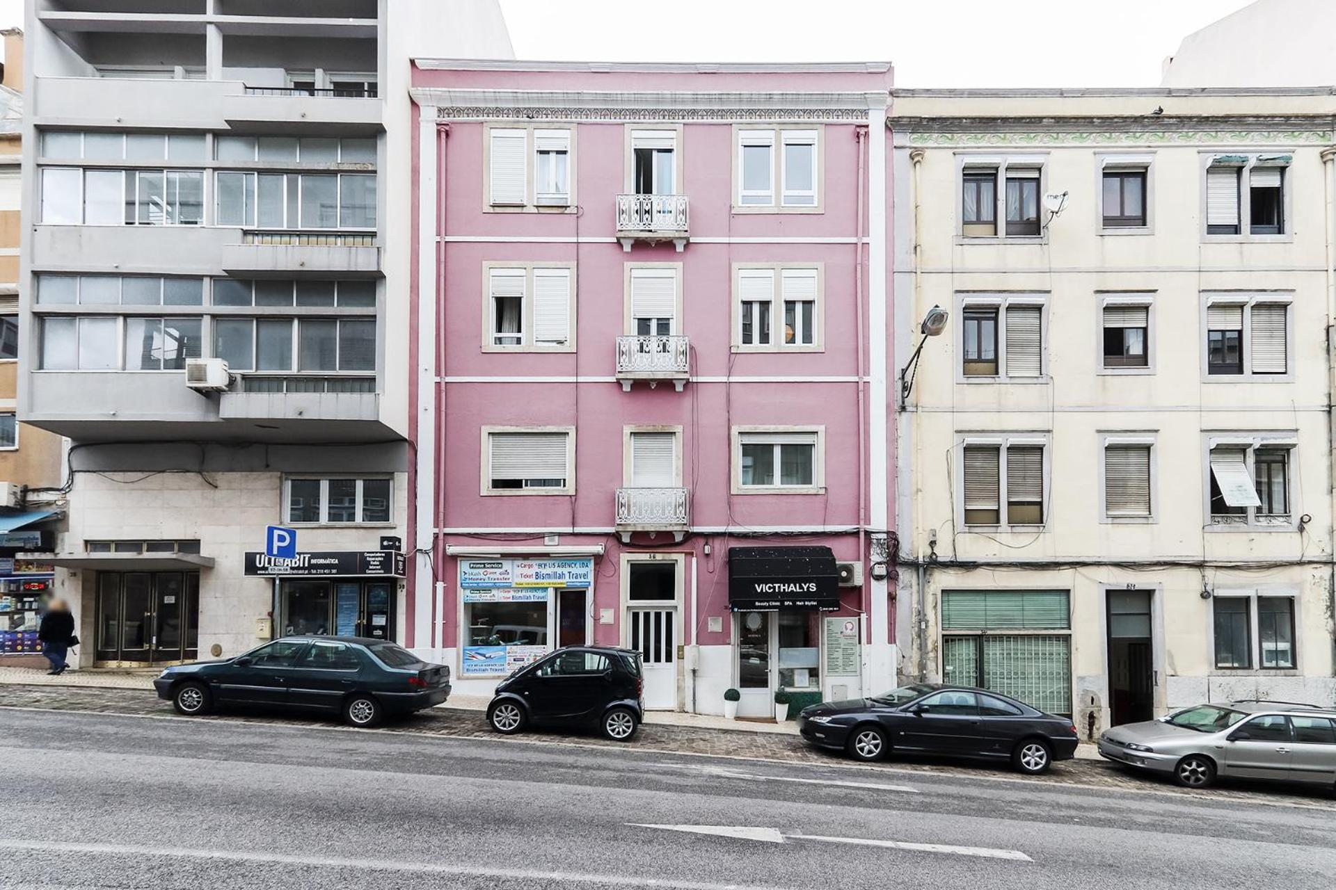 Vita Portucale ! Lisbon Design Apartment with Terrace