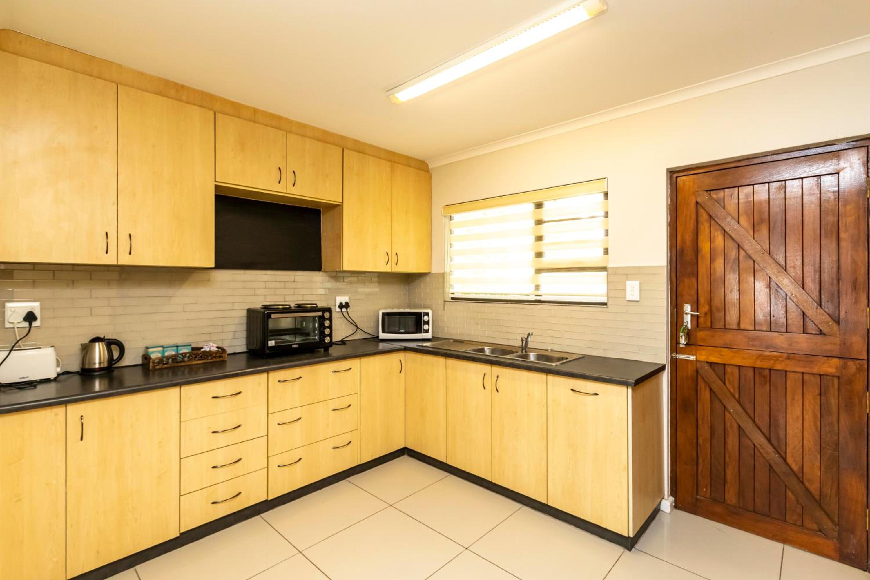 Fish Eagle Manor