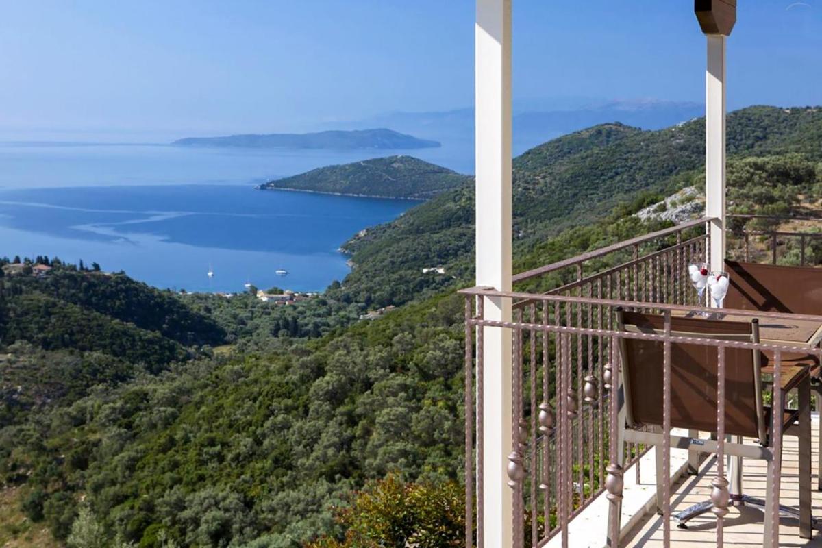 Athina Villas photo 3