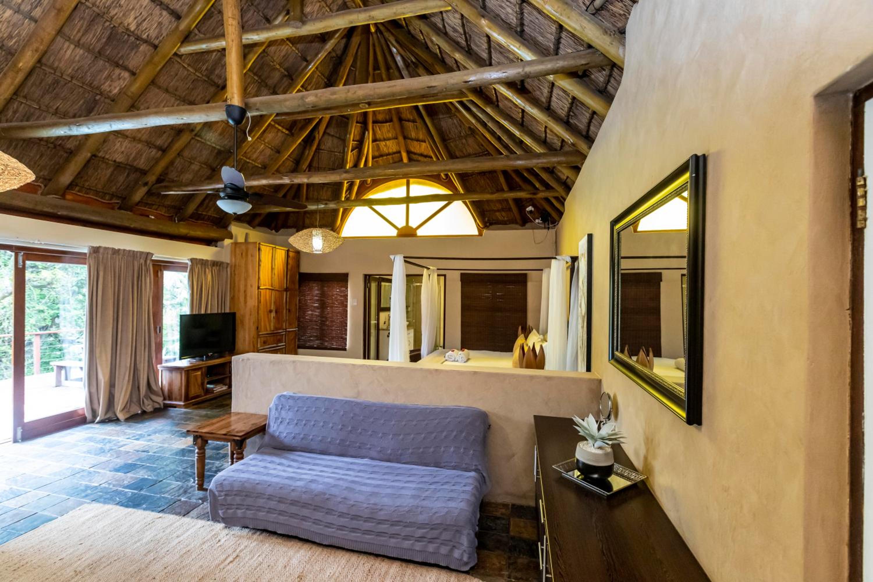 Fish Eagle Manor