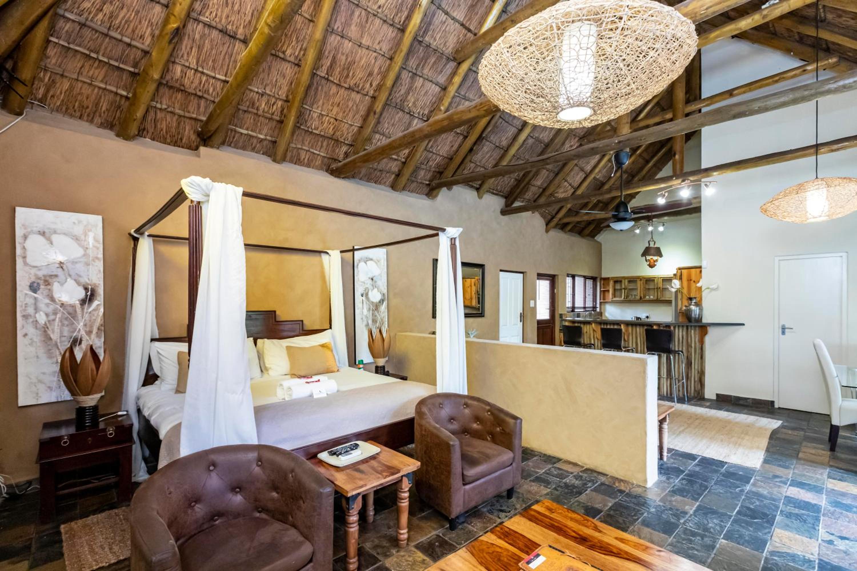 Fish Eagle Manor