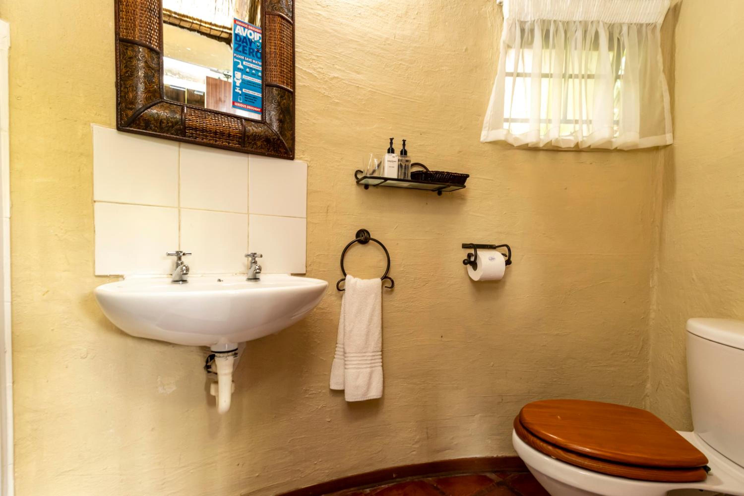 Fish Eagle Manor
