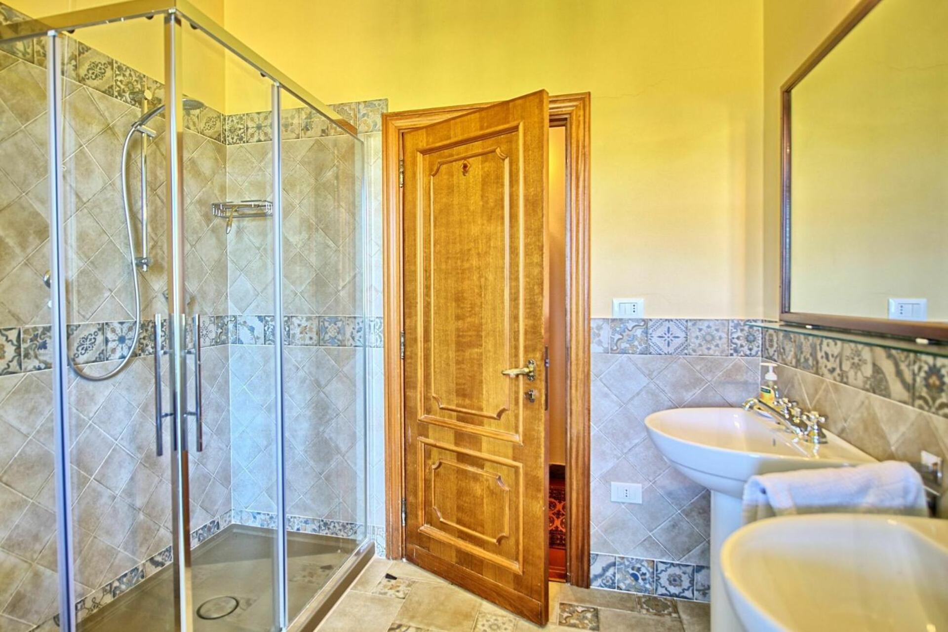 Casale Ambra by PosarelliVillas