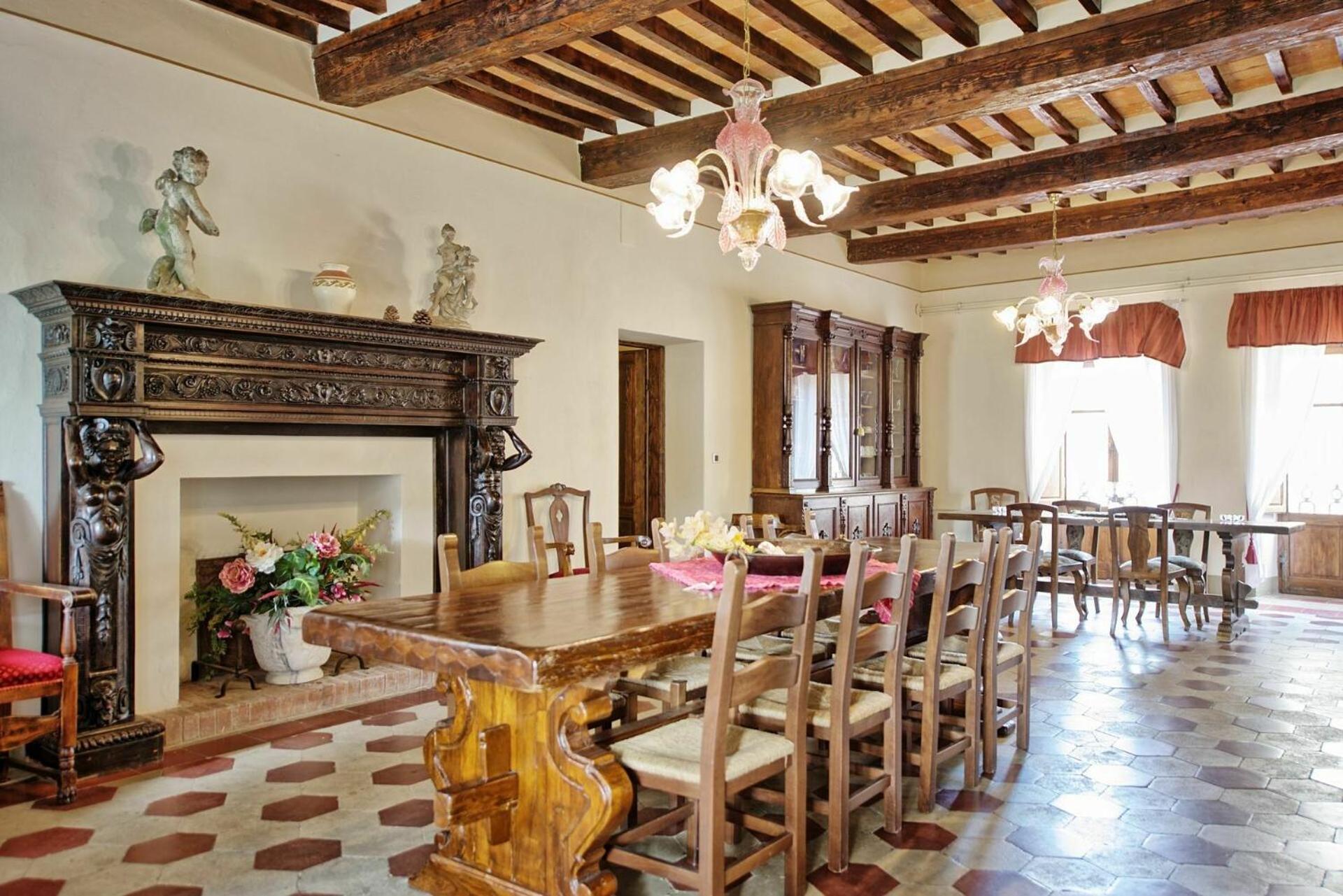 Villa Capolona by PosarelliVillas