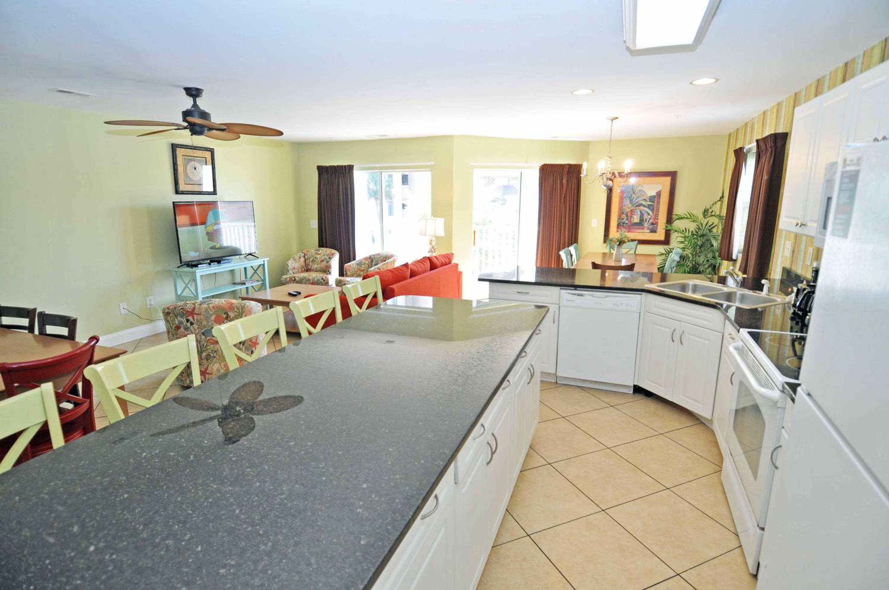 Stunning 8 BR, New Updates, Walk to Beach Bars, Main Street view 5