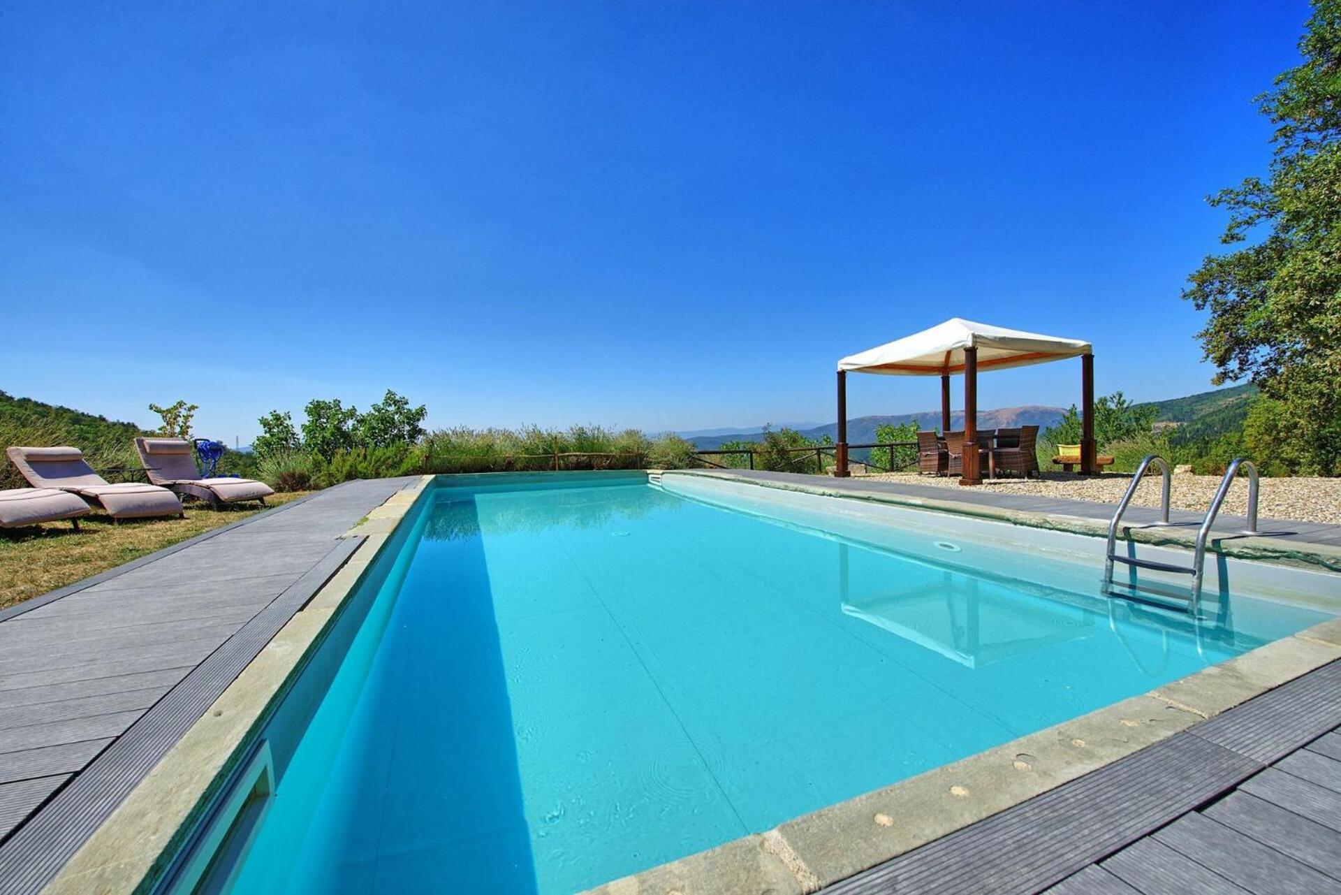Villa Tenuta Lonciano by PosarelliVillas