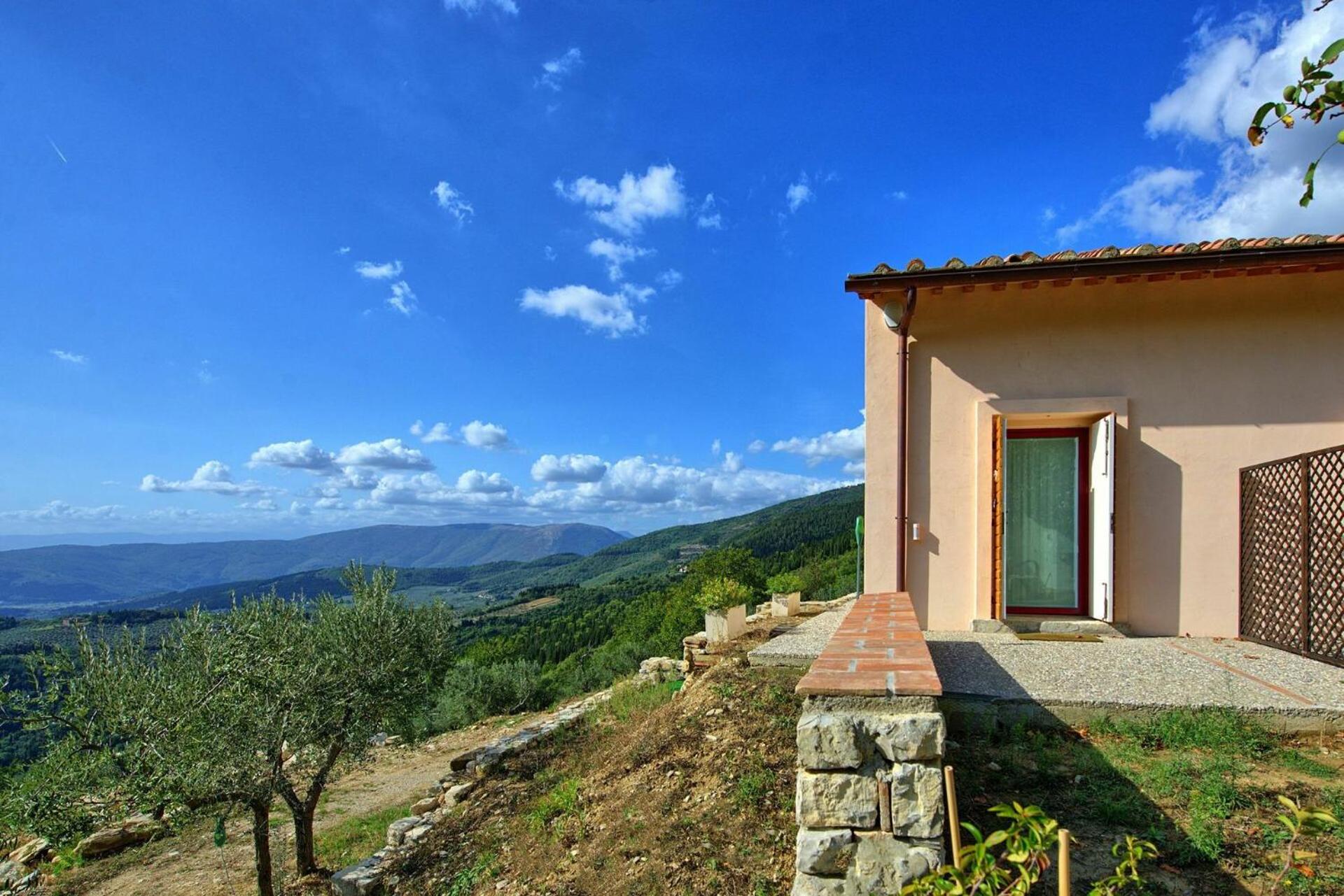 Villa Tenuta Lonciano by PosarelliVillas