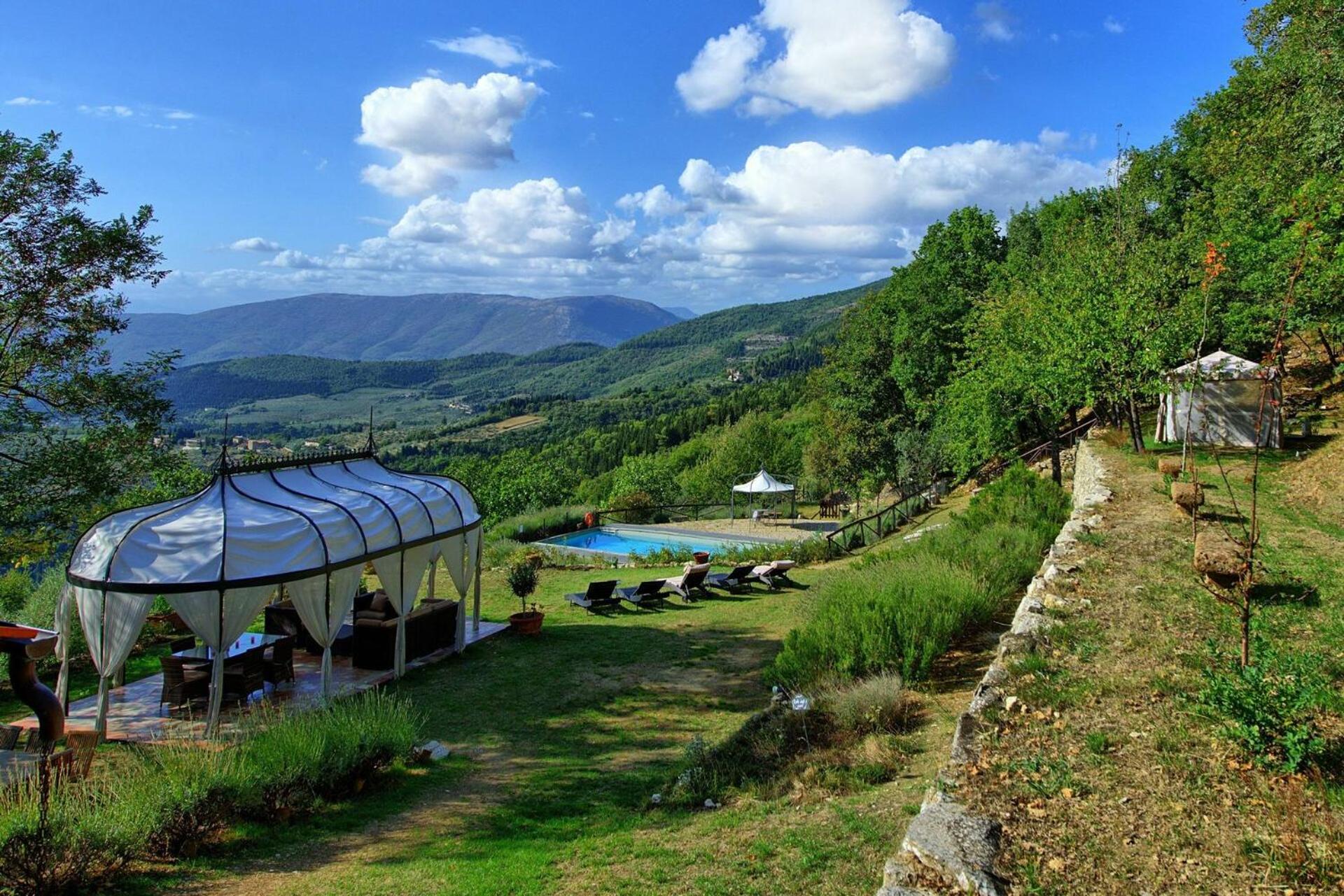 Villa Tenuta Lonciano by PosarelliVillas