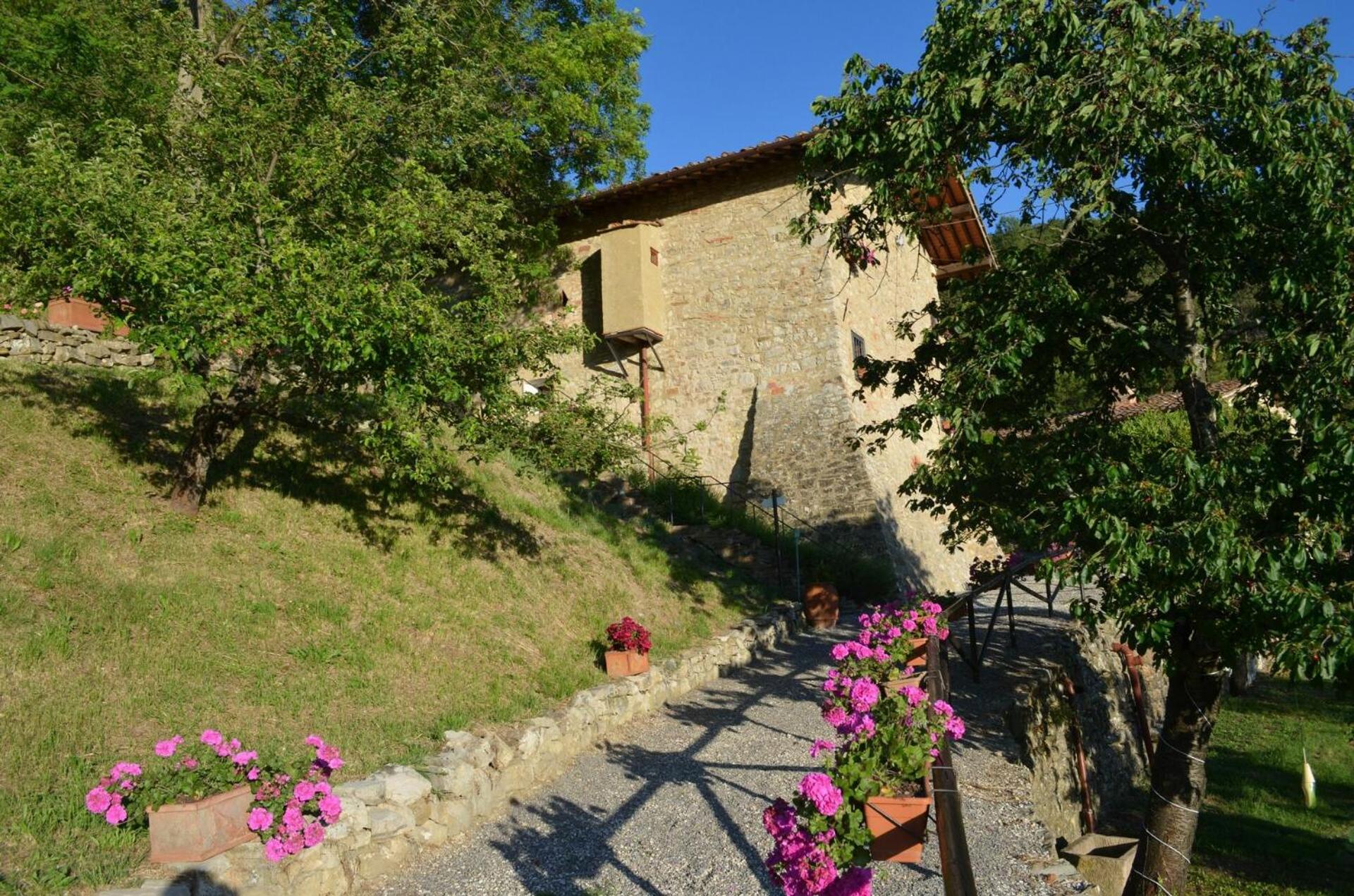 Villa Tenuta Lonciano by PosarelliVillas