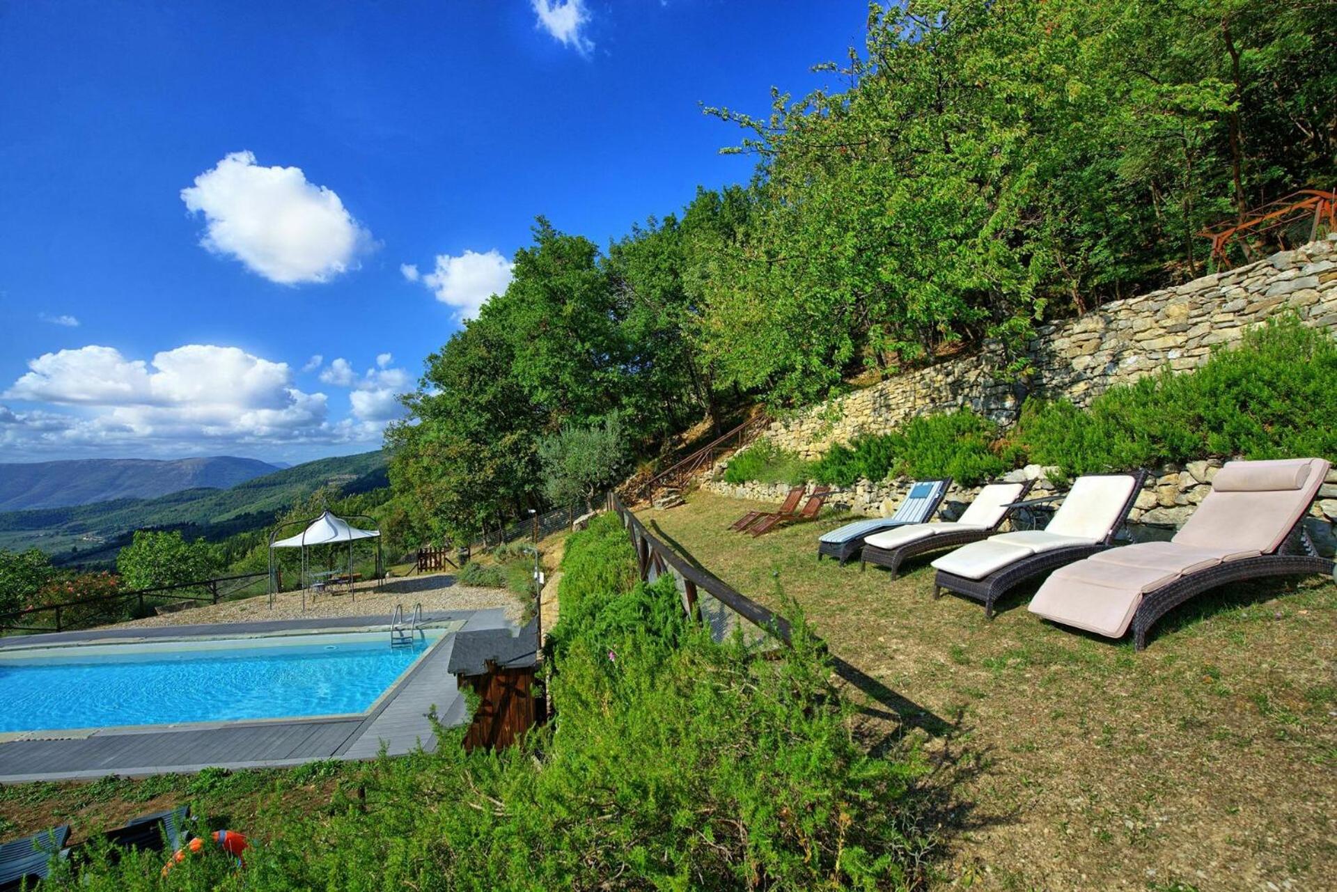 Villa Tenuta Lonciano by PosarelliVillas