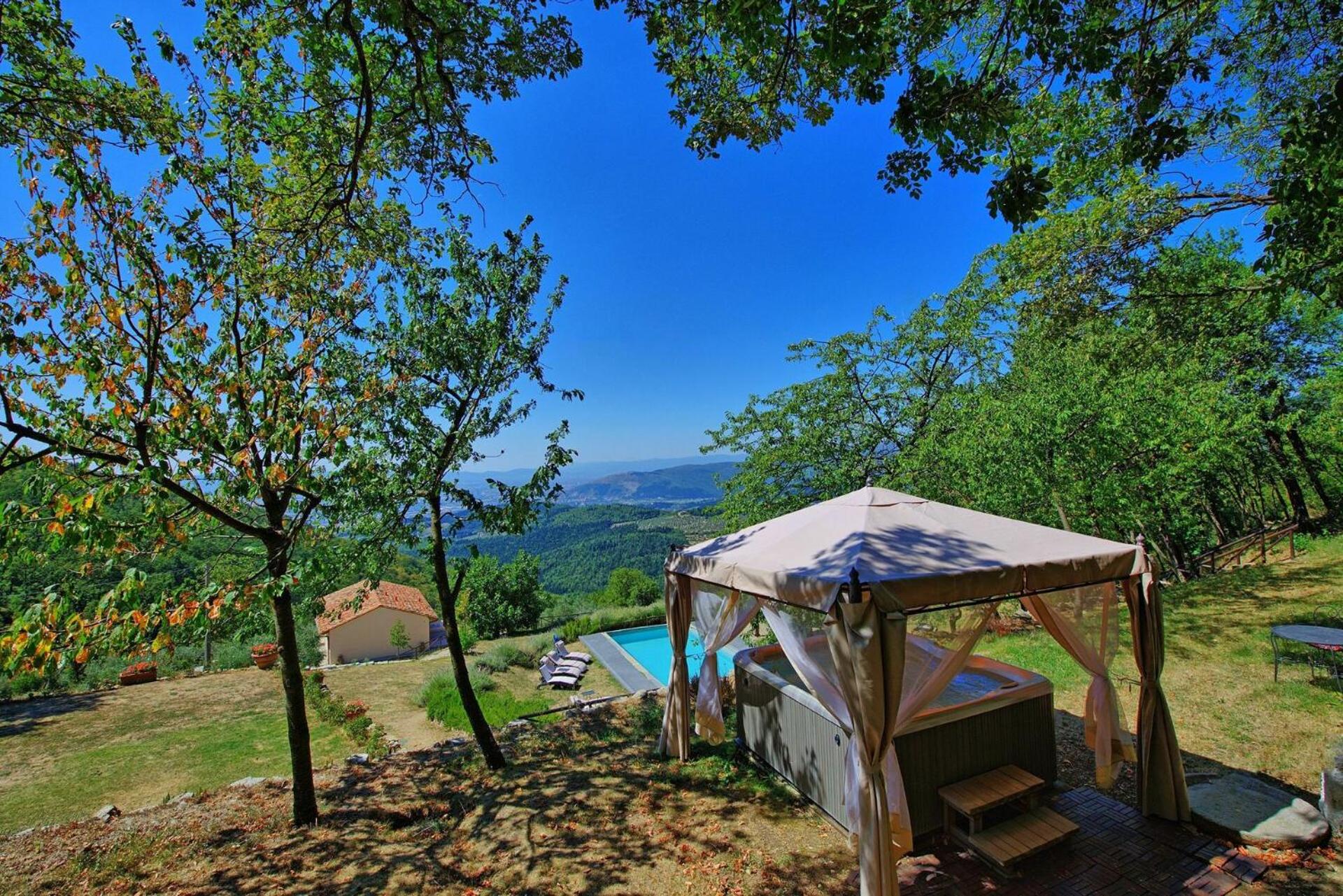 Villa Tenuta Lonciano by PosarelliVillas