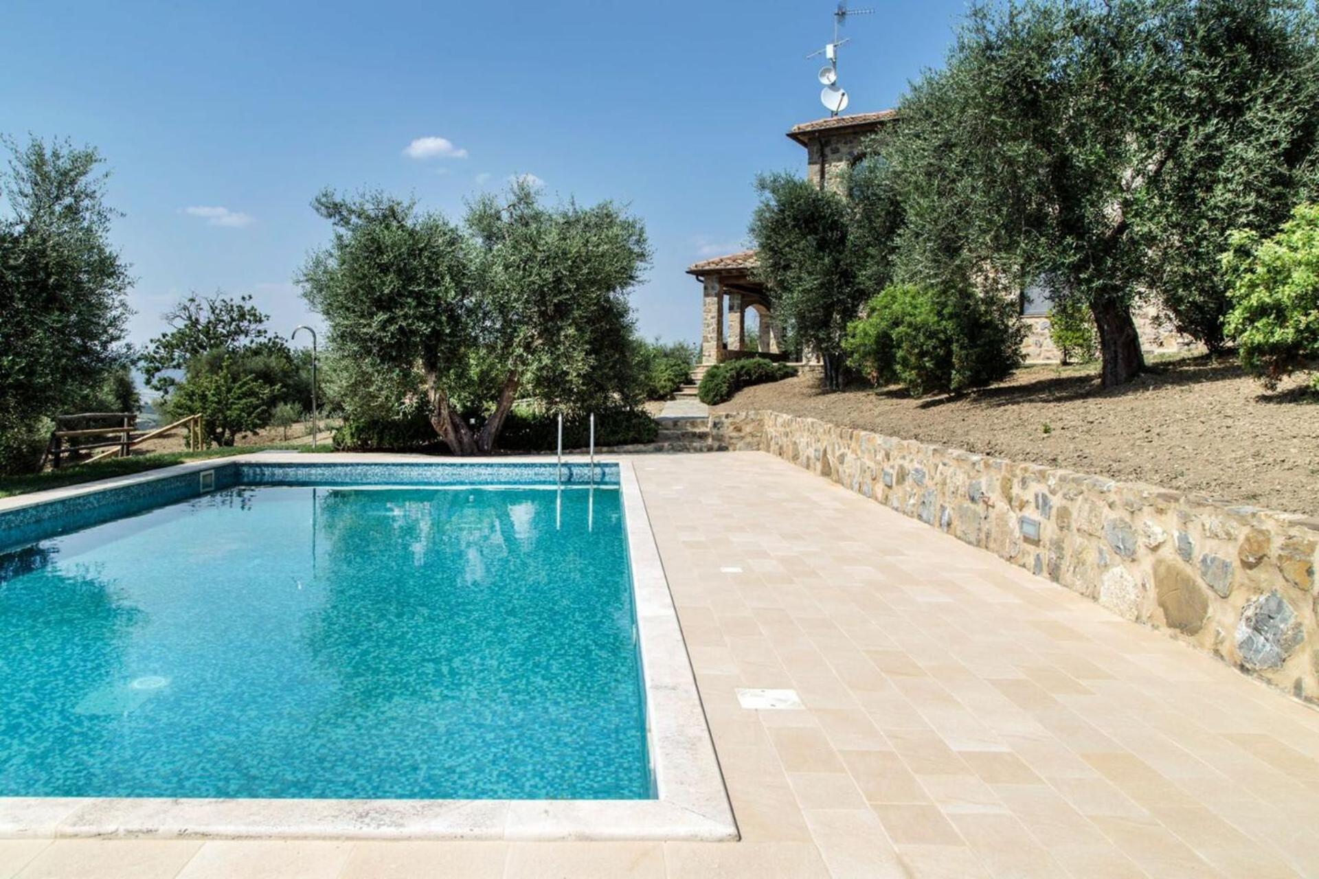 Villa Chiugi by PosarelliVillas
