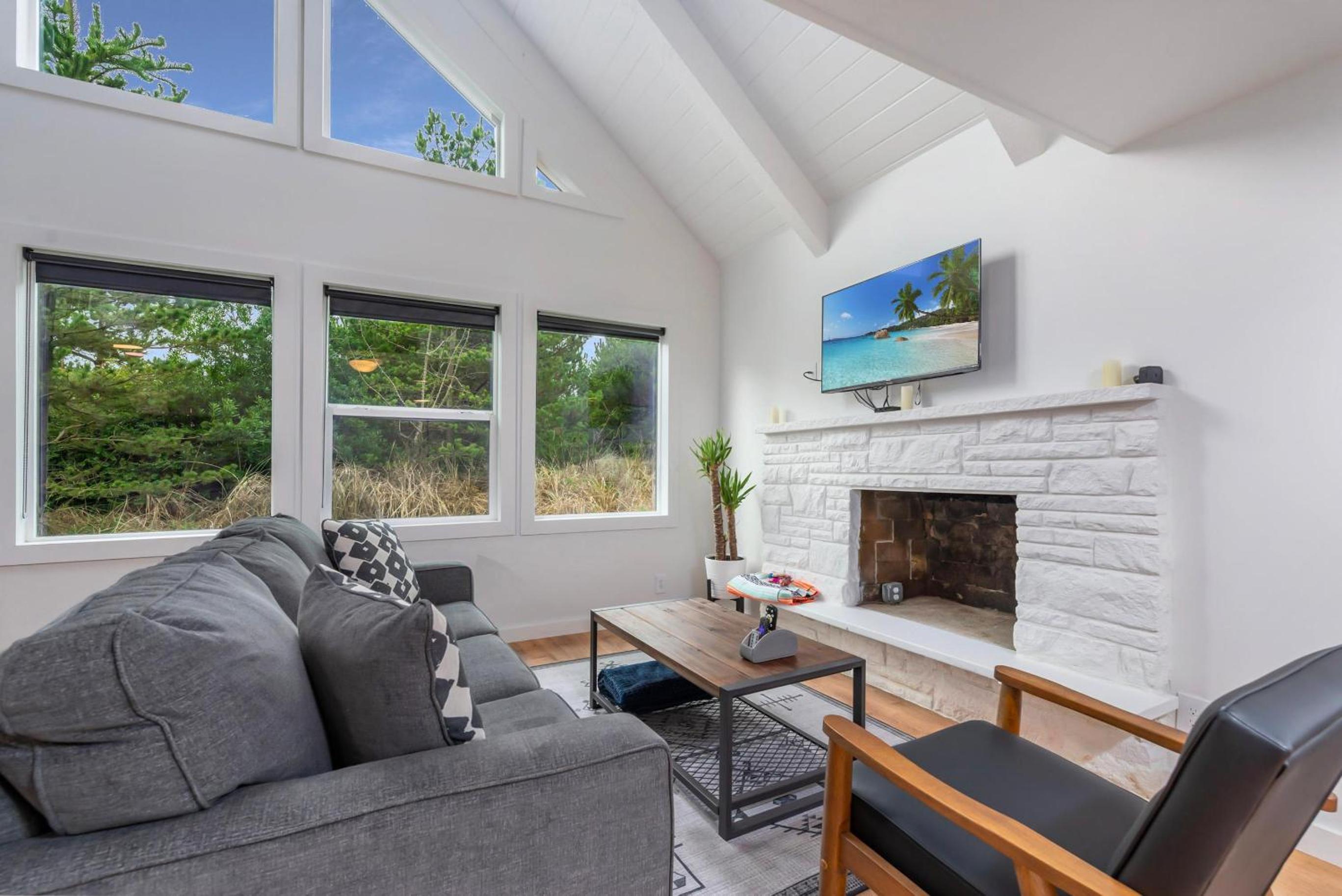 Tidal House #4 - Ocean Shores Chalet view 2