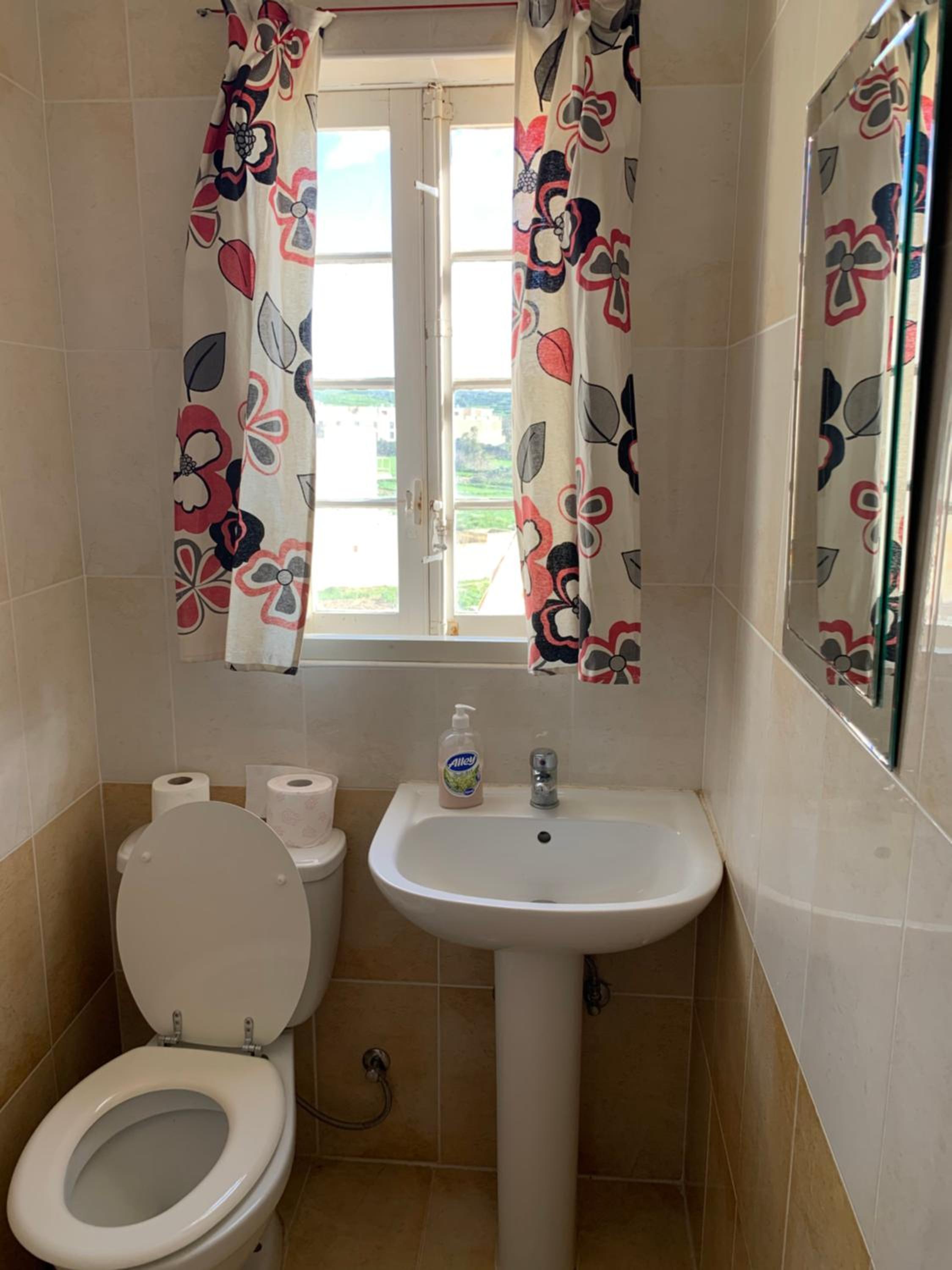 Qronfli Holiday Accommodation with Swimming Pool view 3