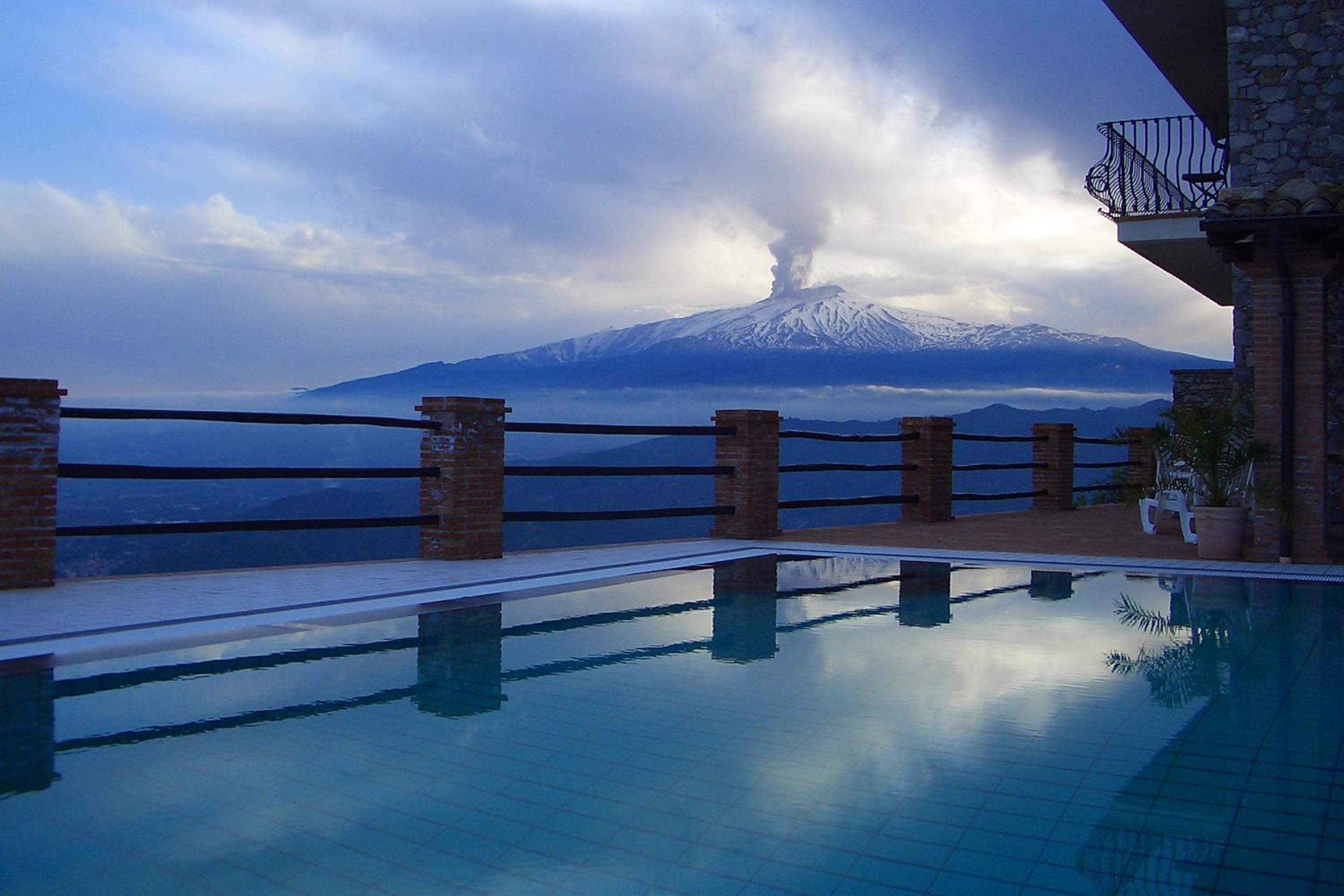 Villa Etna Mare - Pool villa in peaceful location with breathtaking views of the sea, Mt Etna & Taormina - photo 3
