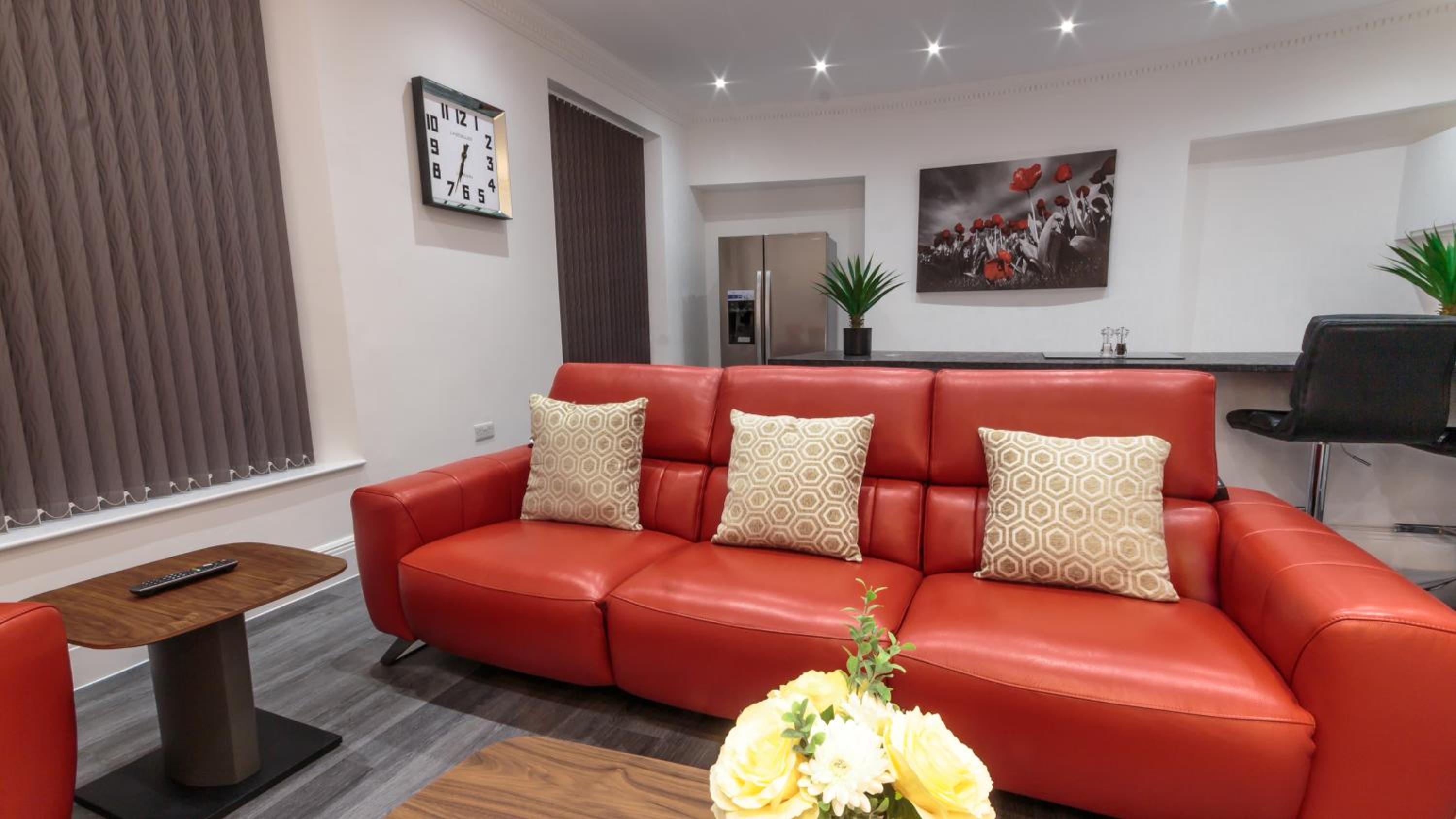 Luxury 1 bedroom top floor apartment