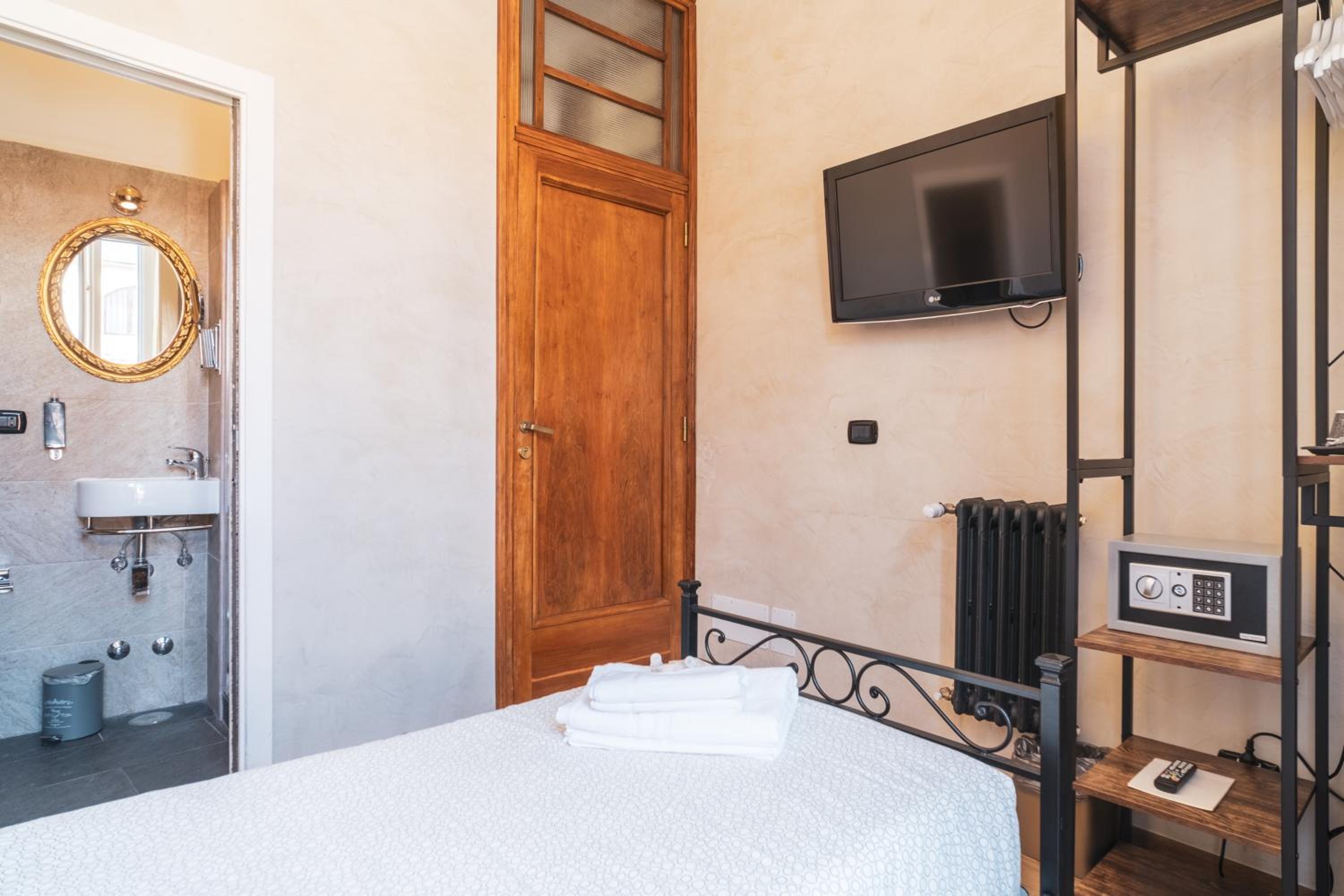 Golden Rooms Piazza di Spagna