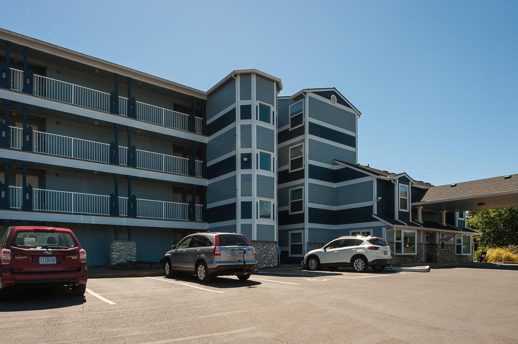 Waters Edge 214
