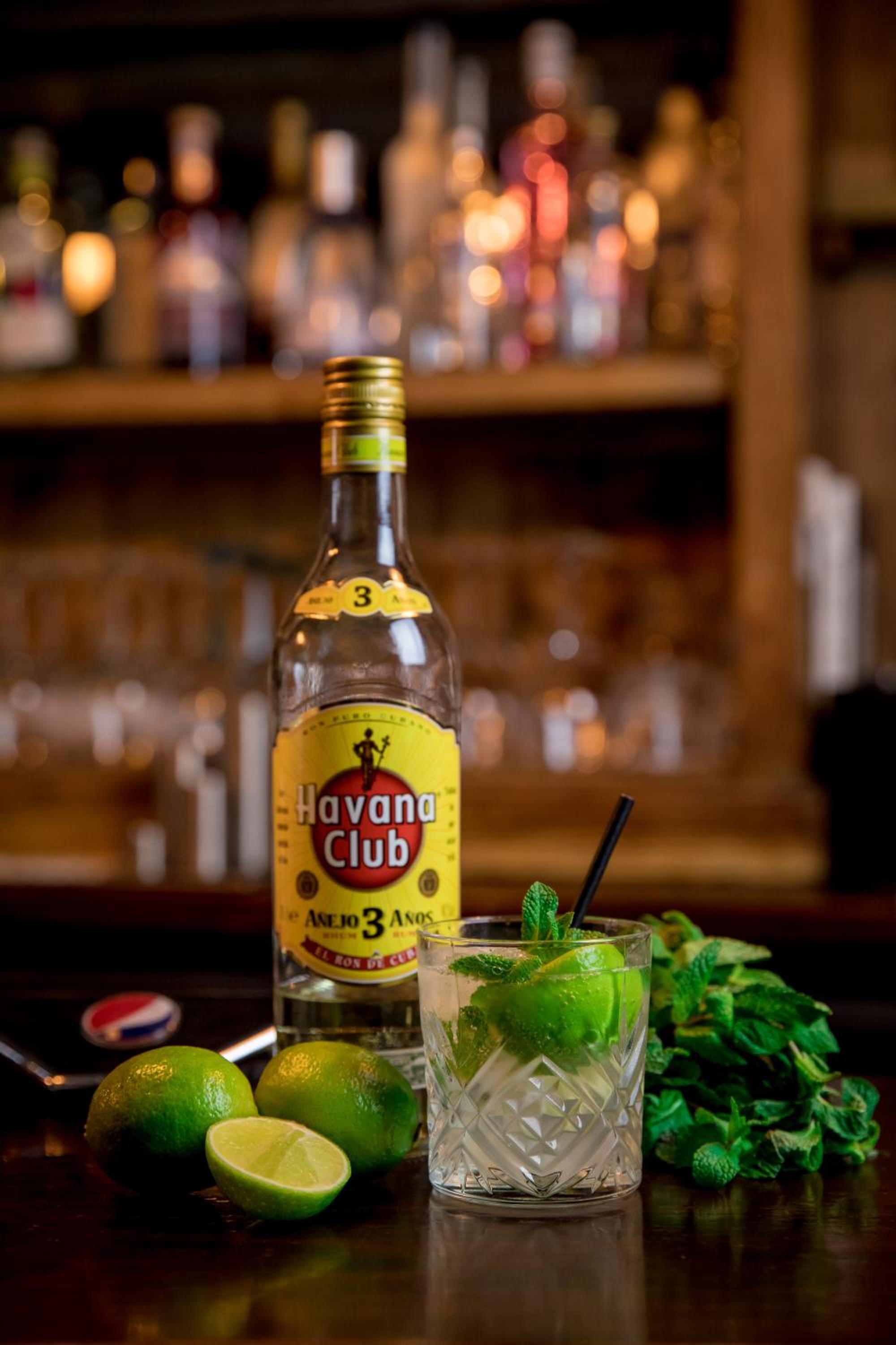 Devizes Vacations - The Black Swan Inn - Property Image 3