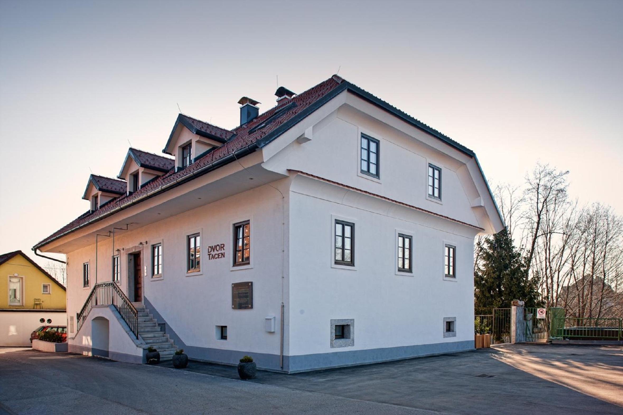 B&B Dvor Tacen