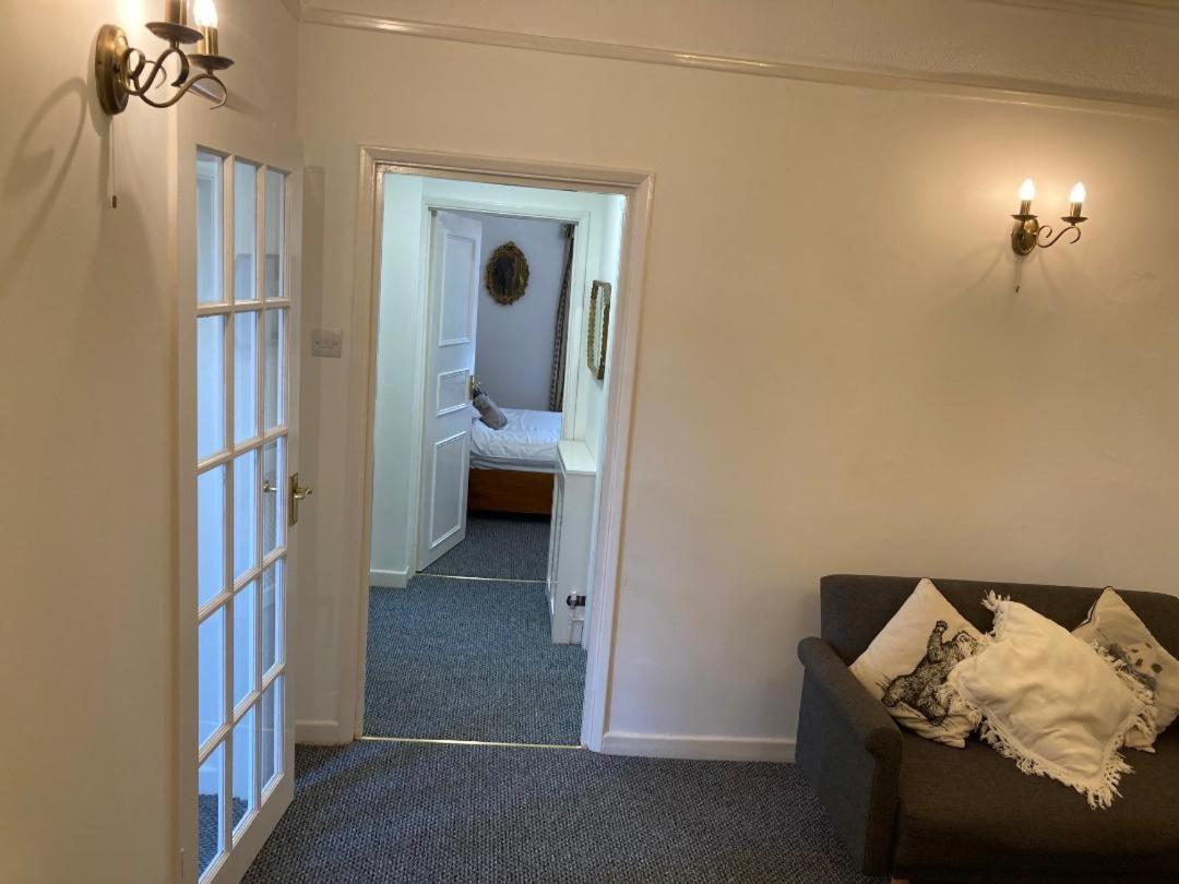 Abingdon Owner Apartment 19 view 4