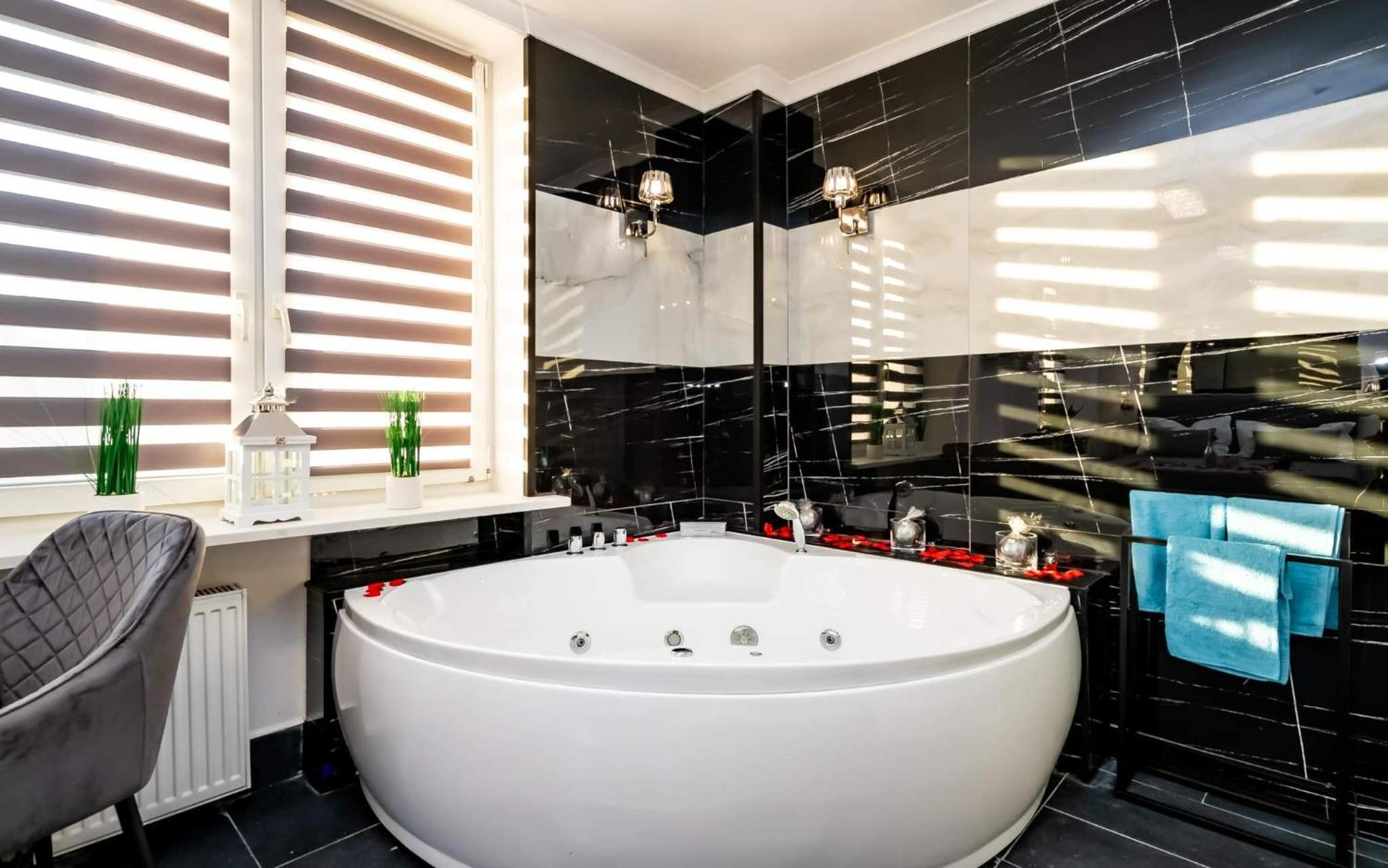 Apartament Lipowa Love Rooms view 5