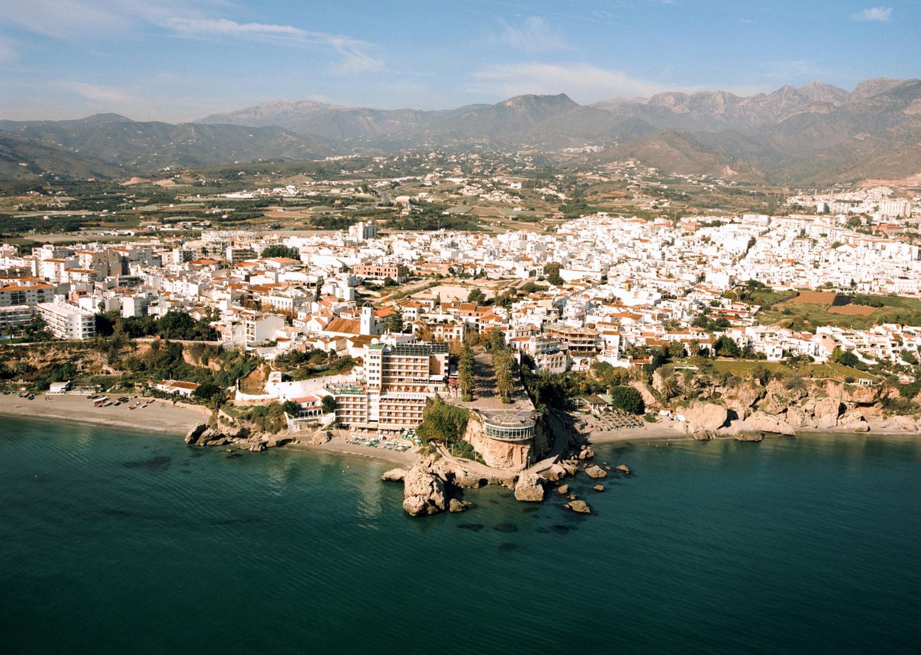 Apartamentos StarNerja II